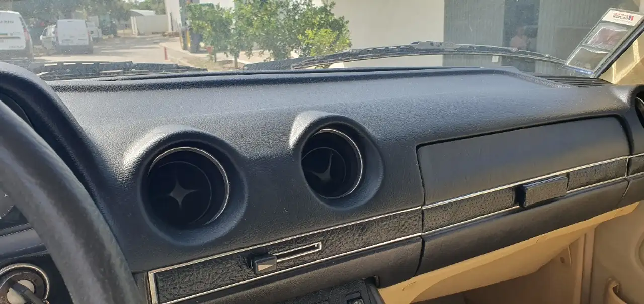 Mercedes-Benz 200 W 123, foto 10