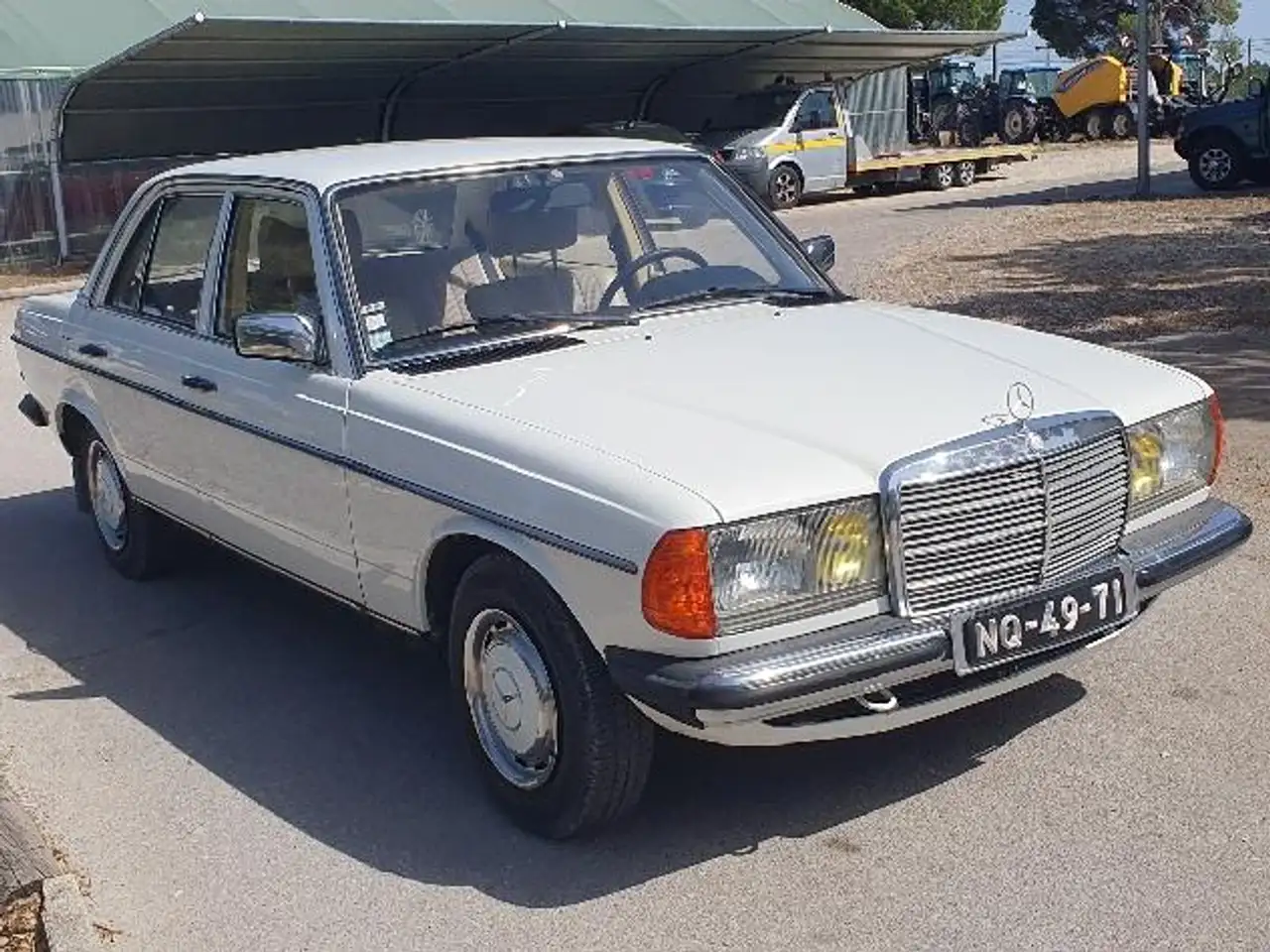 Mercedes-Benz 200 W 123, foto 2