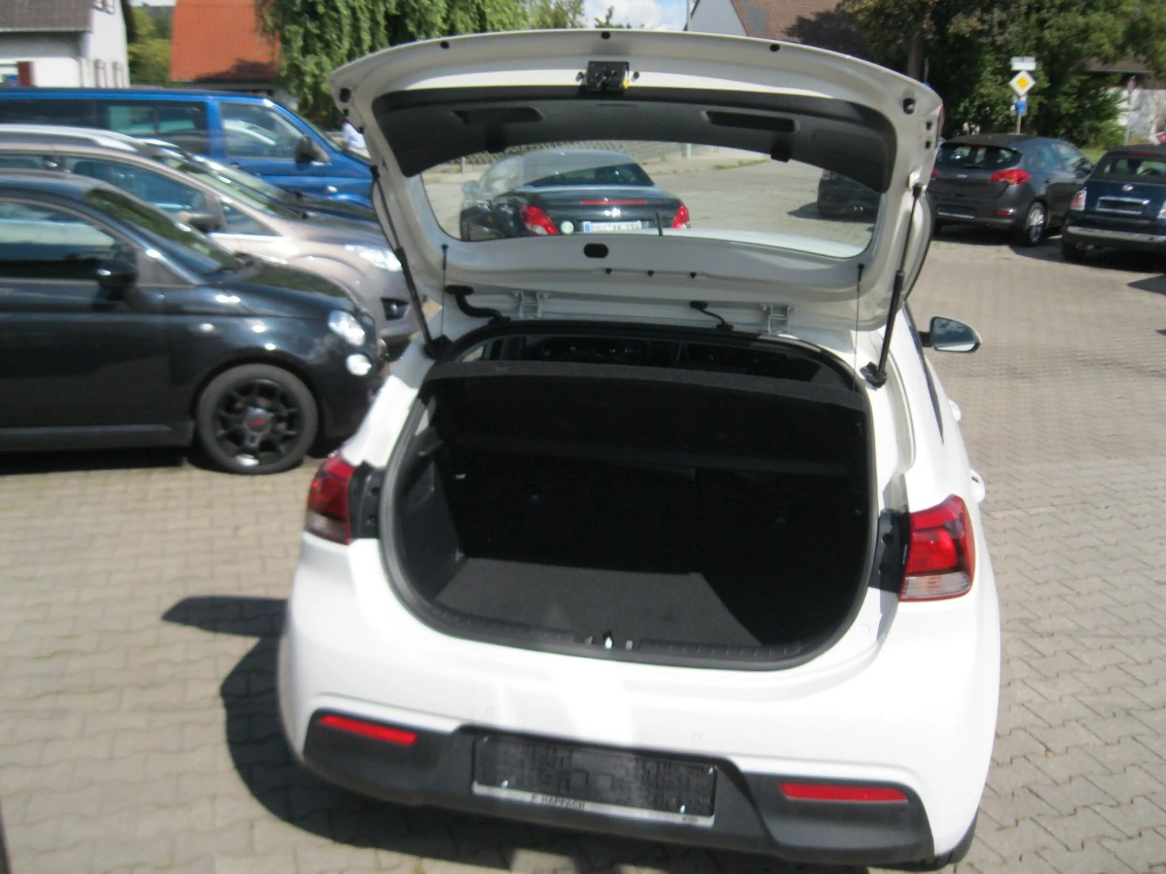 Kia Rio 1.2 Titanium 5-türig — photo 10