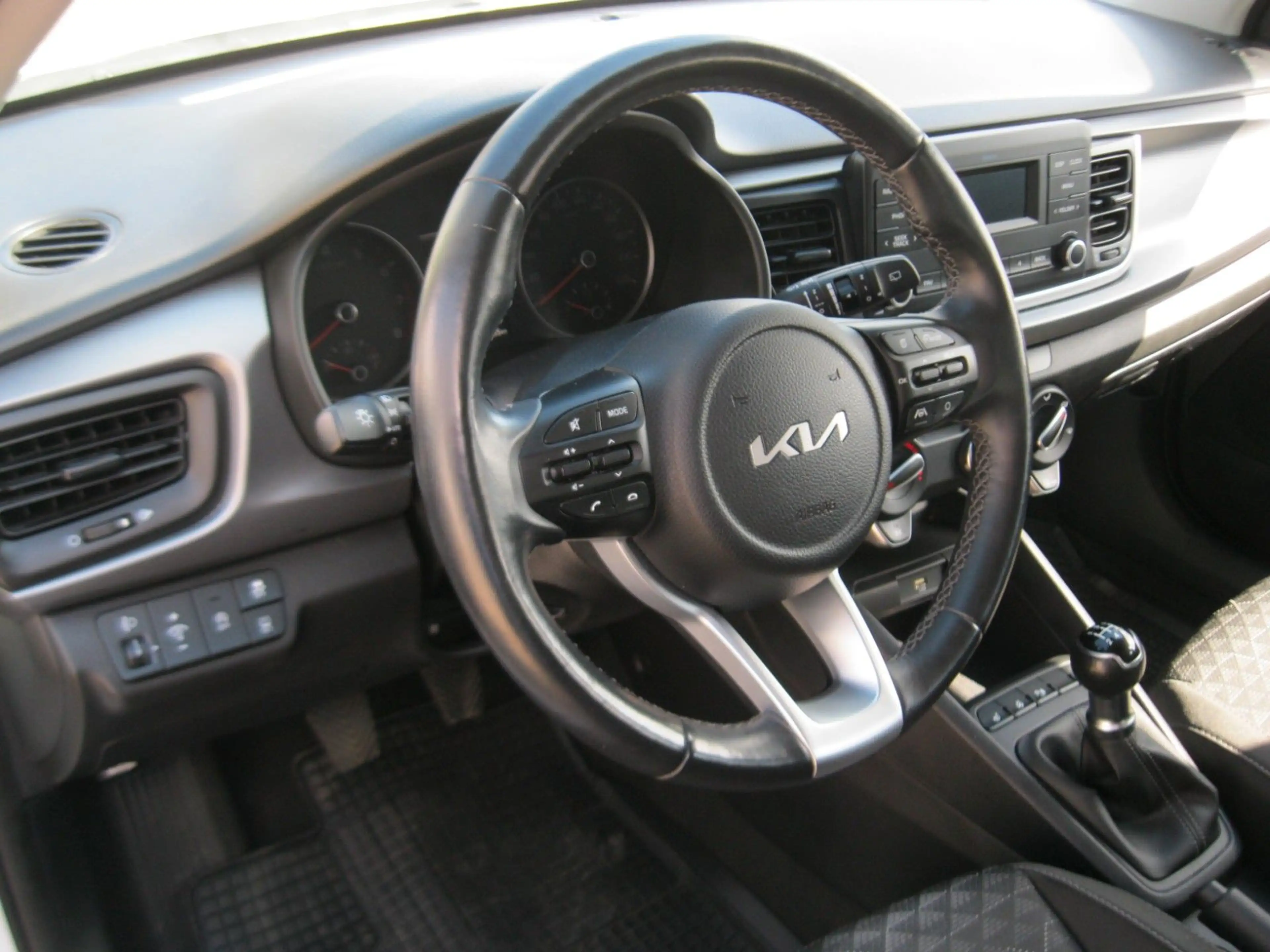Kia Rio 1.2 Titanium 5-türig — photo 13
