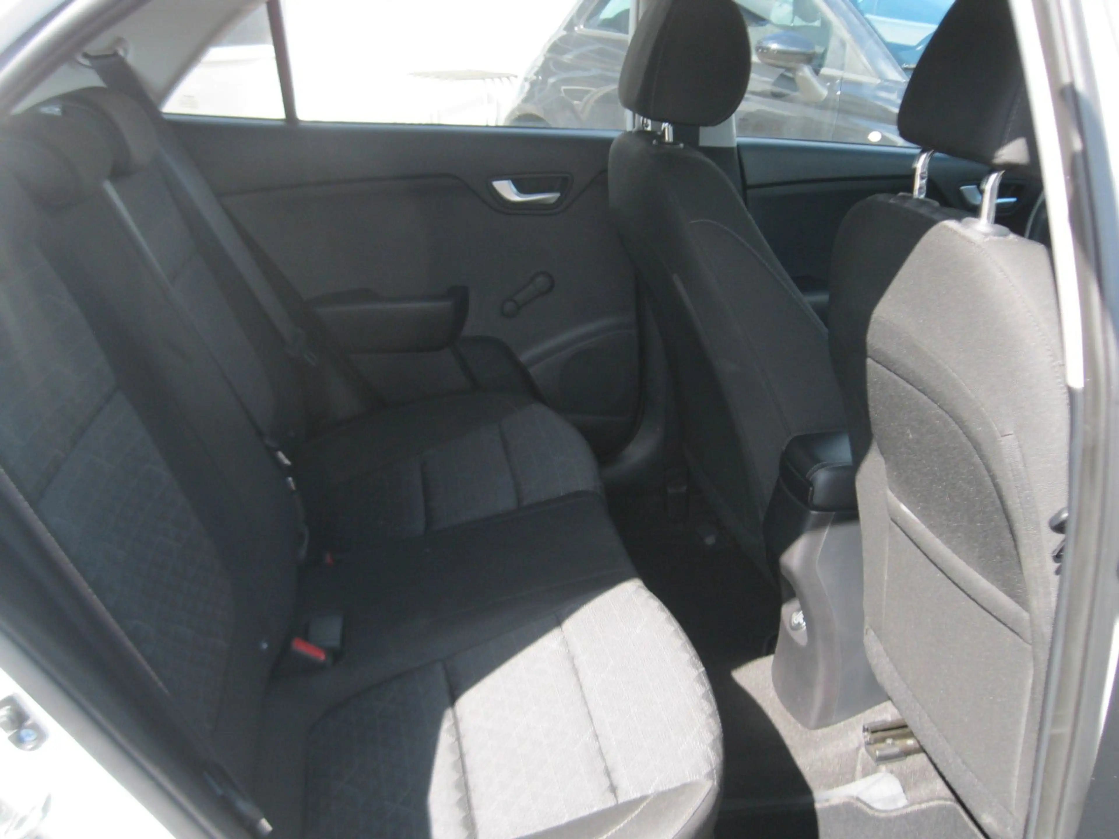 Kia Rio 1.2 Titanium 5-türig — photo 15