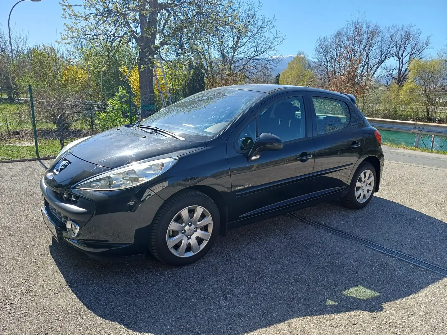 Peugeot 207 207 Ö3-Edition 1,4 16V VTi Ö3-Edition Schwarz - 1