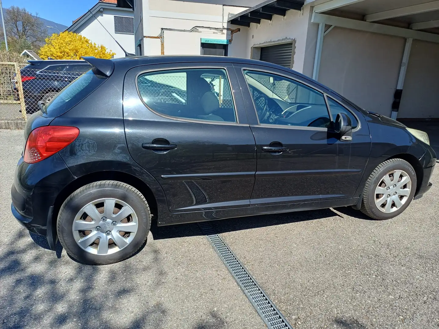 Peugeot 207 207 Ö3-Edition 1,4 16V VTi Ö3-Edition Schwarz - 2