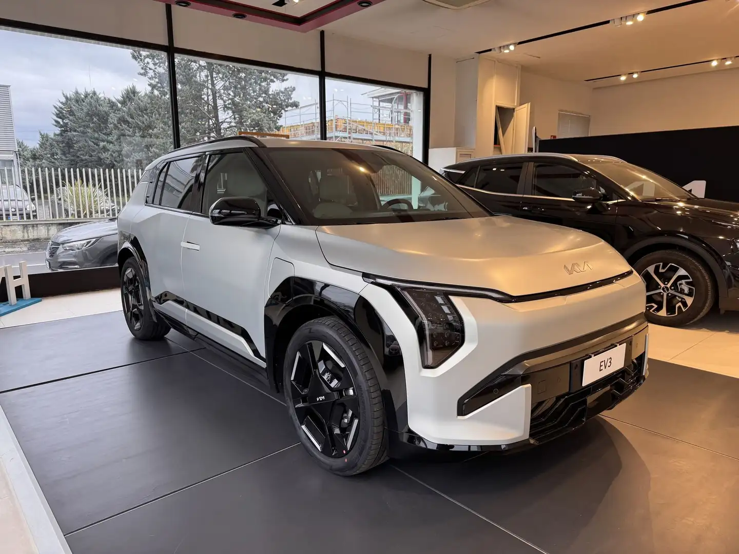 Kia EV3 9VW5 LR FWD GT-LINE Bianco - 1
