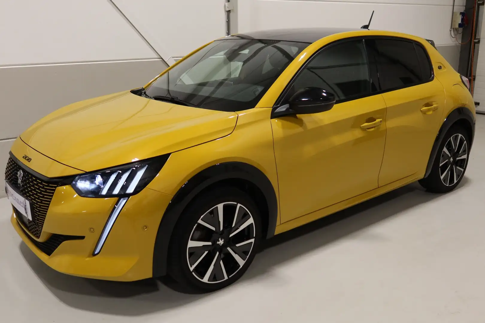 Peugeot e-208 EV GT 350 50 kWh GT-LINE Jaune - 2