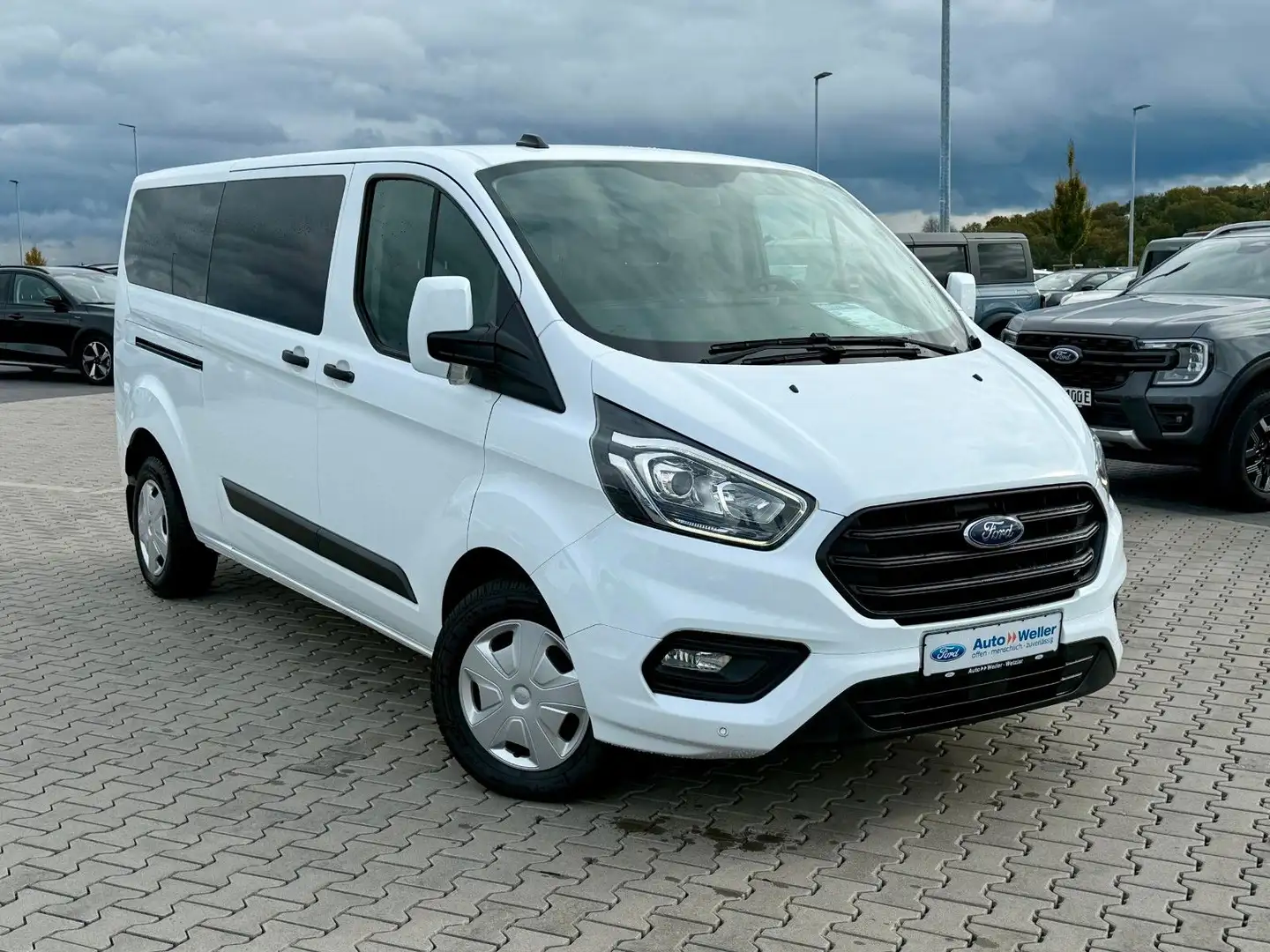 Ford Transit Custom Kombi 2.0 TDCi 320 L2 1. Hand ! Weiß - 2