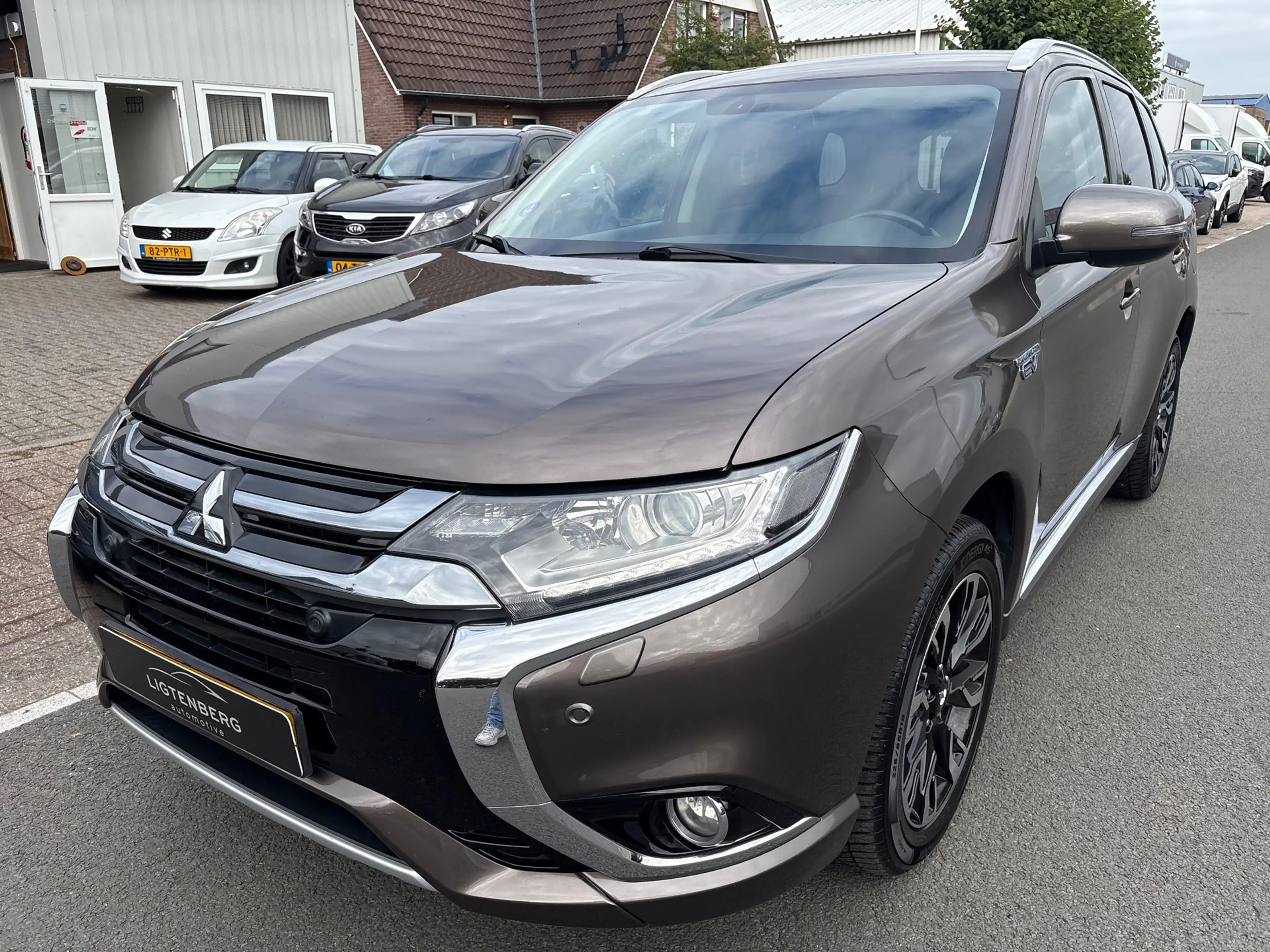 Mitsubishi Outlander 2.0 PHEV Executive Edition — photo 19