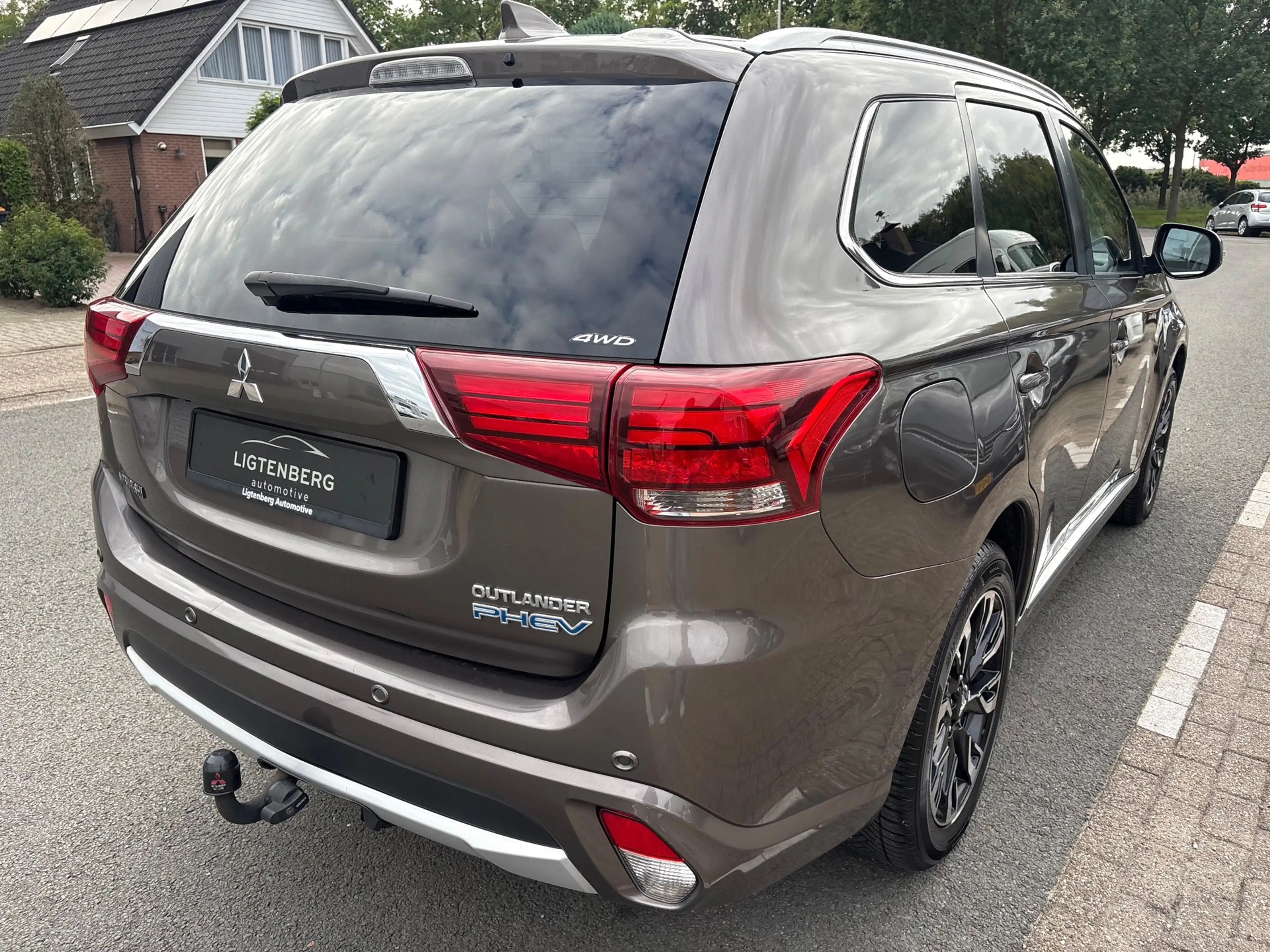 Mitsubishi Outlander 2.0 PHEV Executive Edition — photo 16