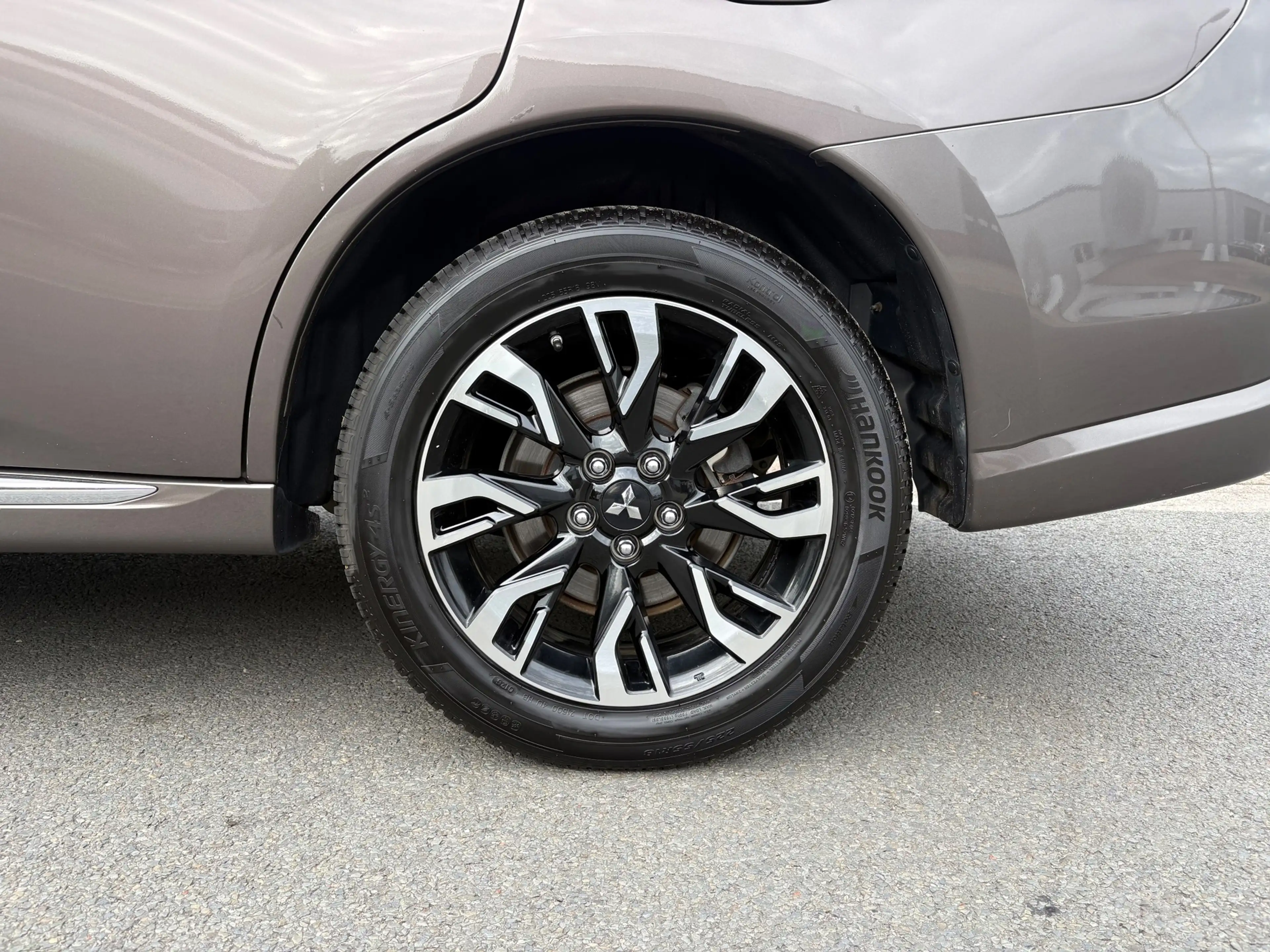 Mitsubishi Outlander 2.0 PHEV Executive Edition — photo 12