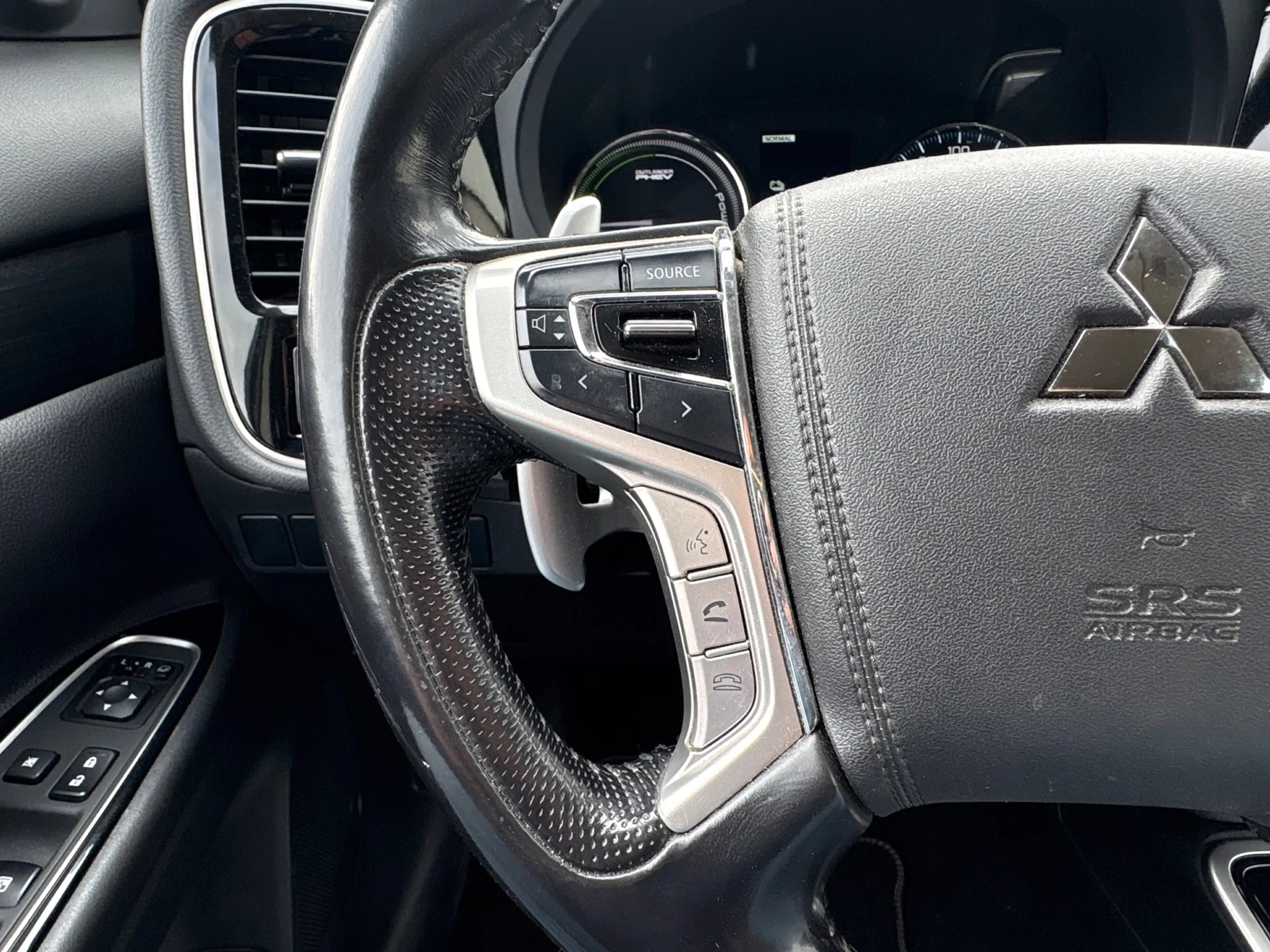 Mitsubishi Outlander 2.0 PHEV Executive Edition — photo 5