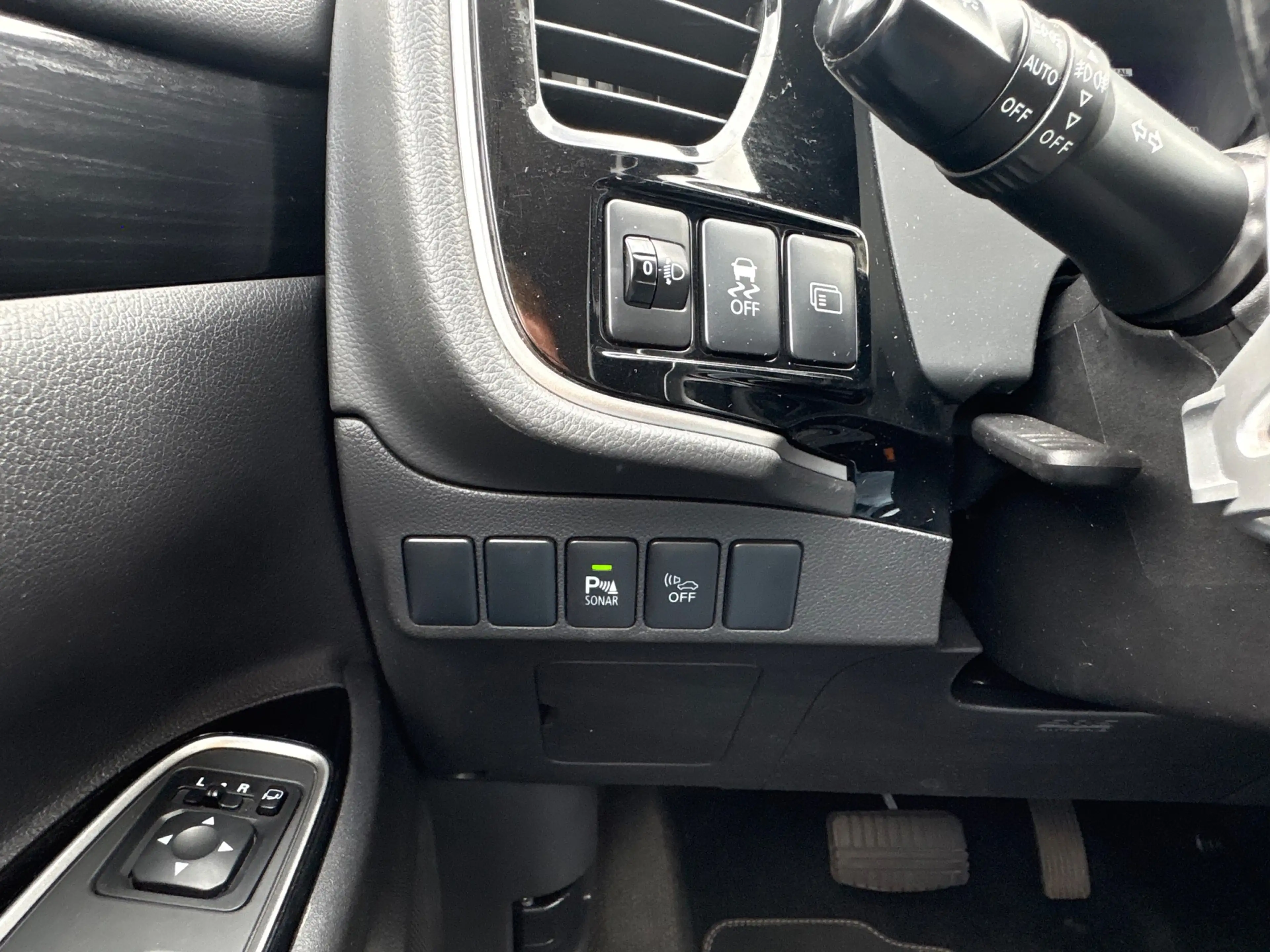 Mitsubishi Outlander 2.0 PHEV Executive Edition — photo 26