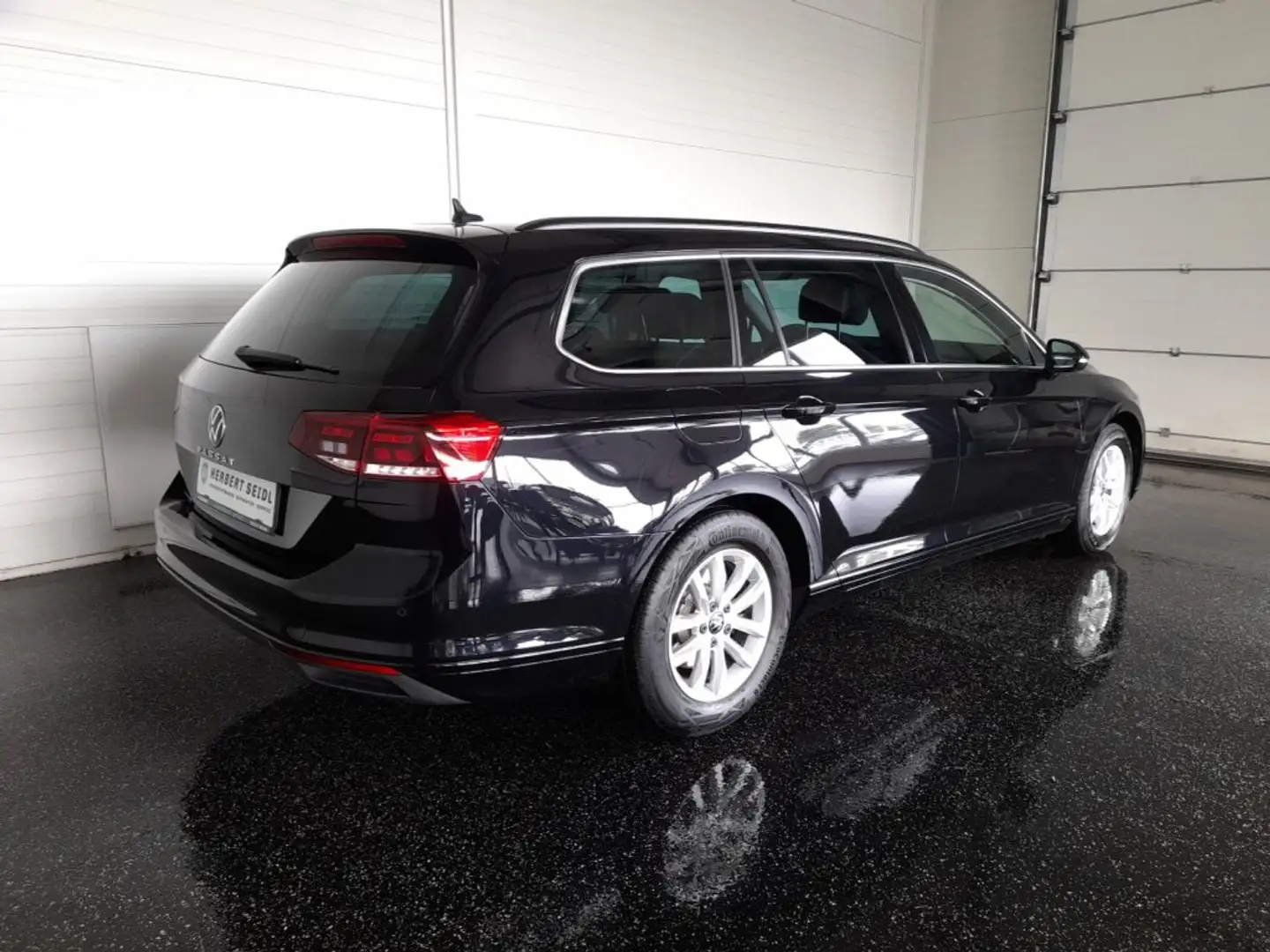 Volkswagen Passat Variant BUSINESS 2,0 TDI DSG *LED MIT FERNLICHTASSIST / NAVI / ACC / KAMERA / SPORTMASSAGESITZ / E-KLAPPE* Schwarz - 2