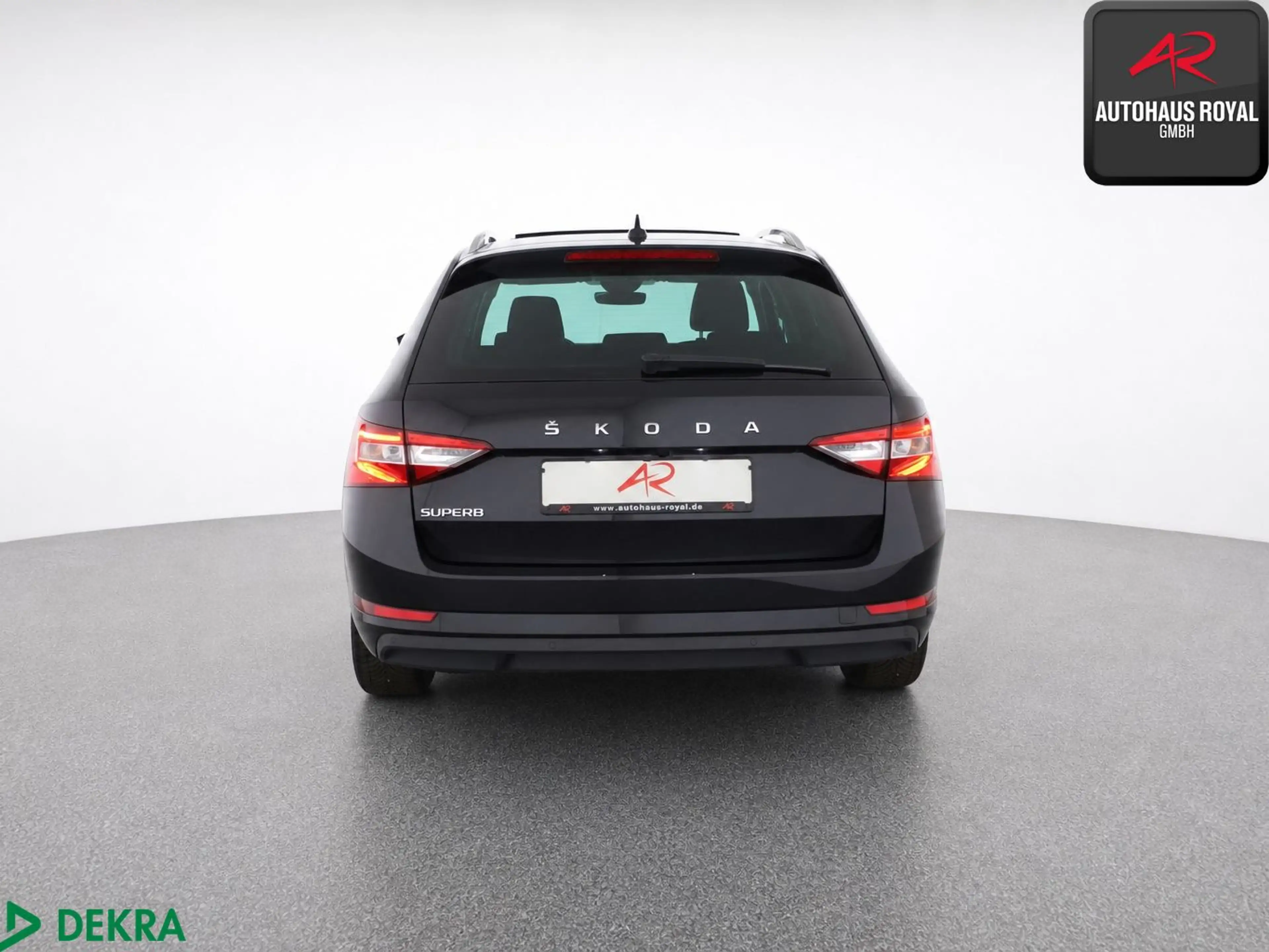 Skoda Superb Combi 2.0 TDI PANO,KEYLESS,ACC,KAMERA — photo 4