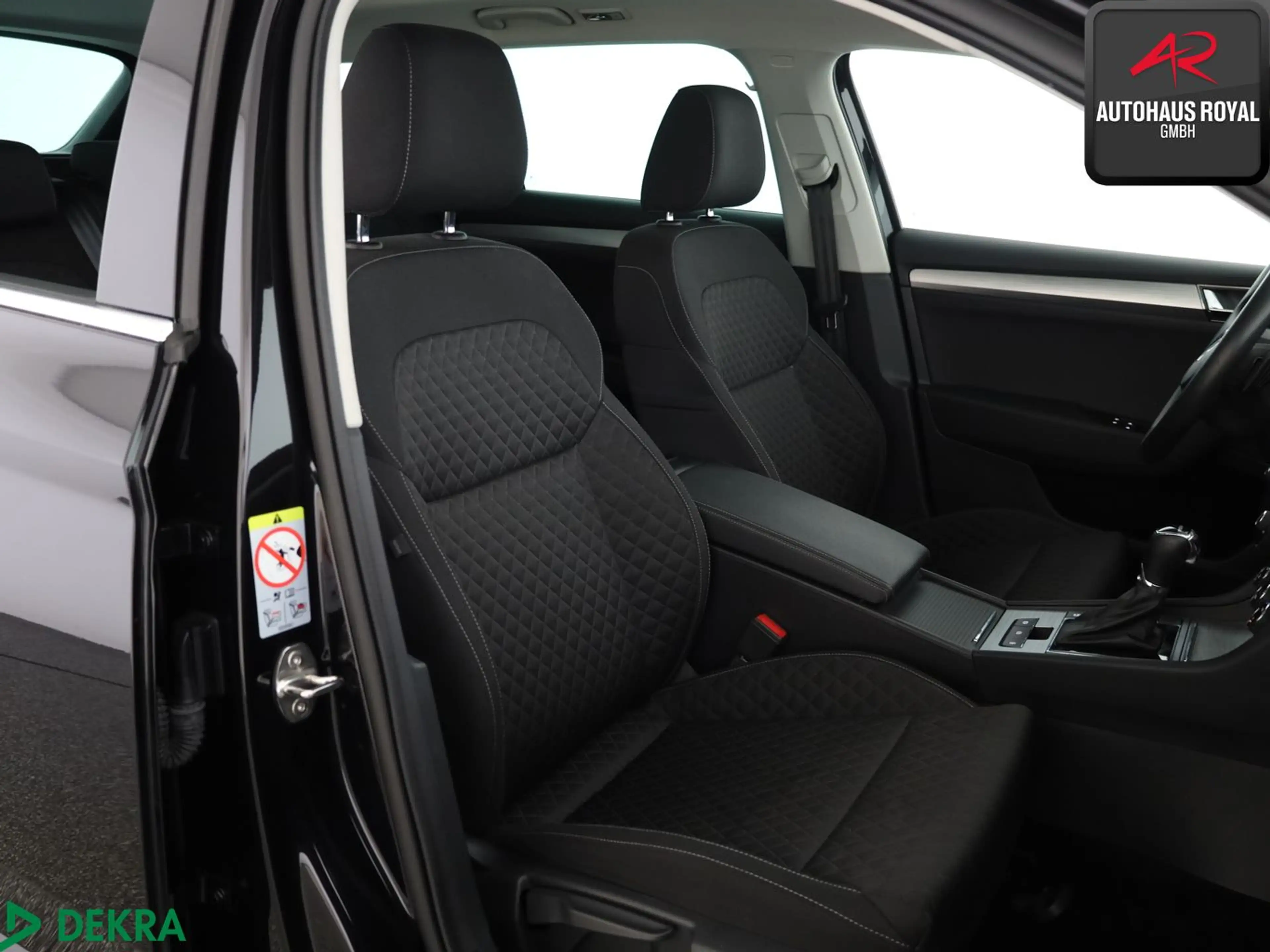 Skoda Superb Combi 2.0 TDI PANO,KEYLESS,ACC,KAMERA — photo 11
