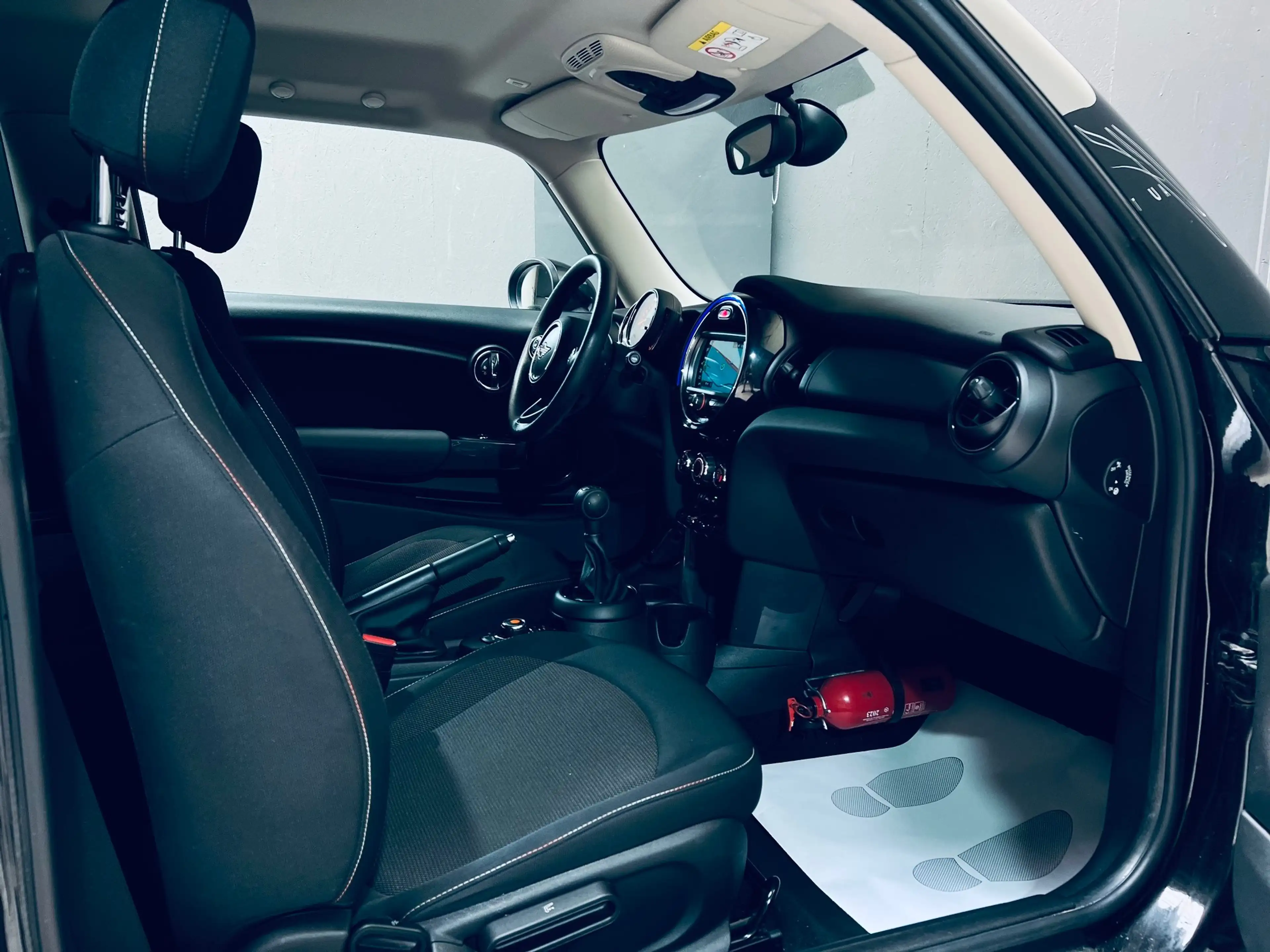 MINI One D 1.5 D **CLIMATISATION**CARNET COMPLET**EURO6c** — photo 7