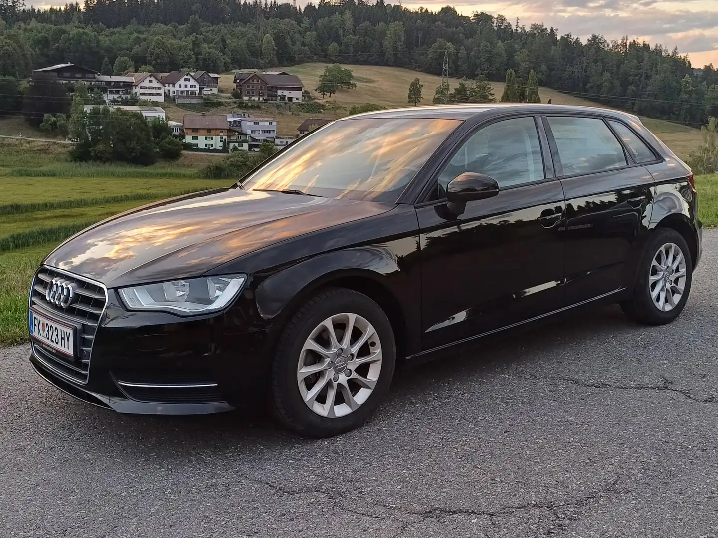 Audi A3 A3 SB 1,4 TFSI Attraction Attraction Schwarz - 1