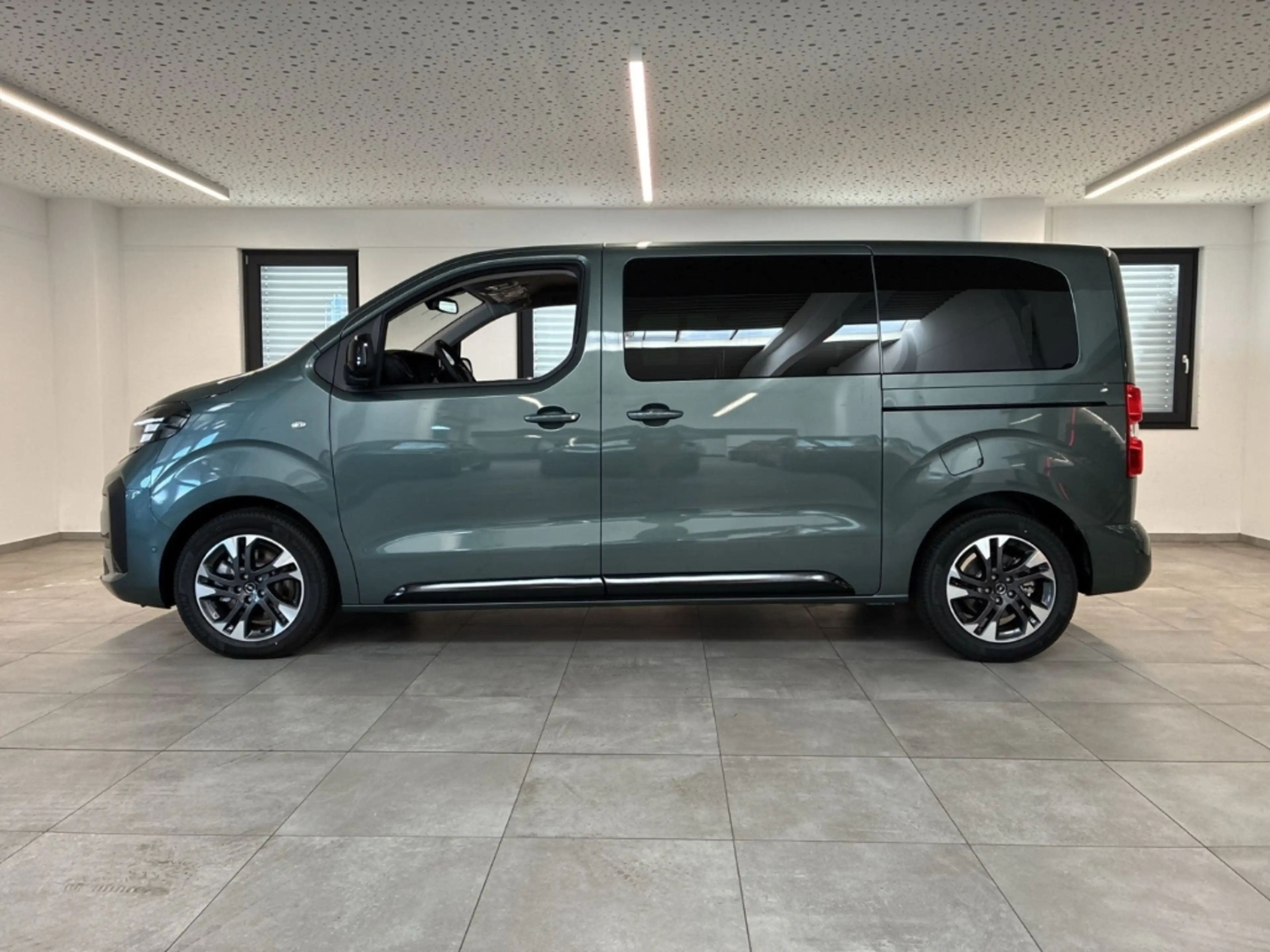 Opel Zafira Life GS 2.2 BlueHDI EAT8 AHK 2x e.Schiebetüren — photo 2