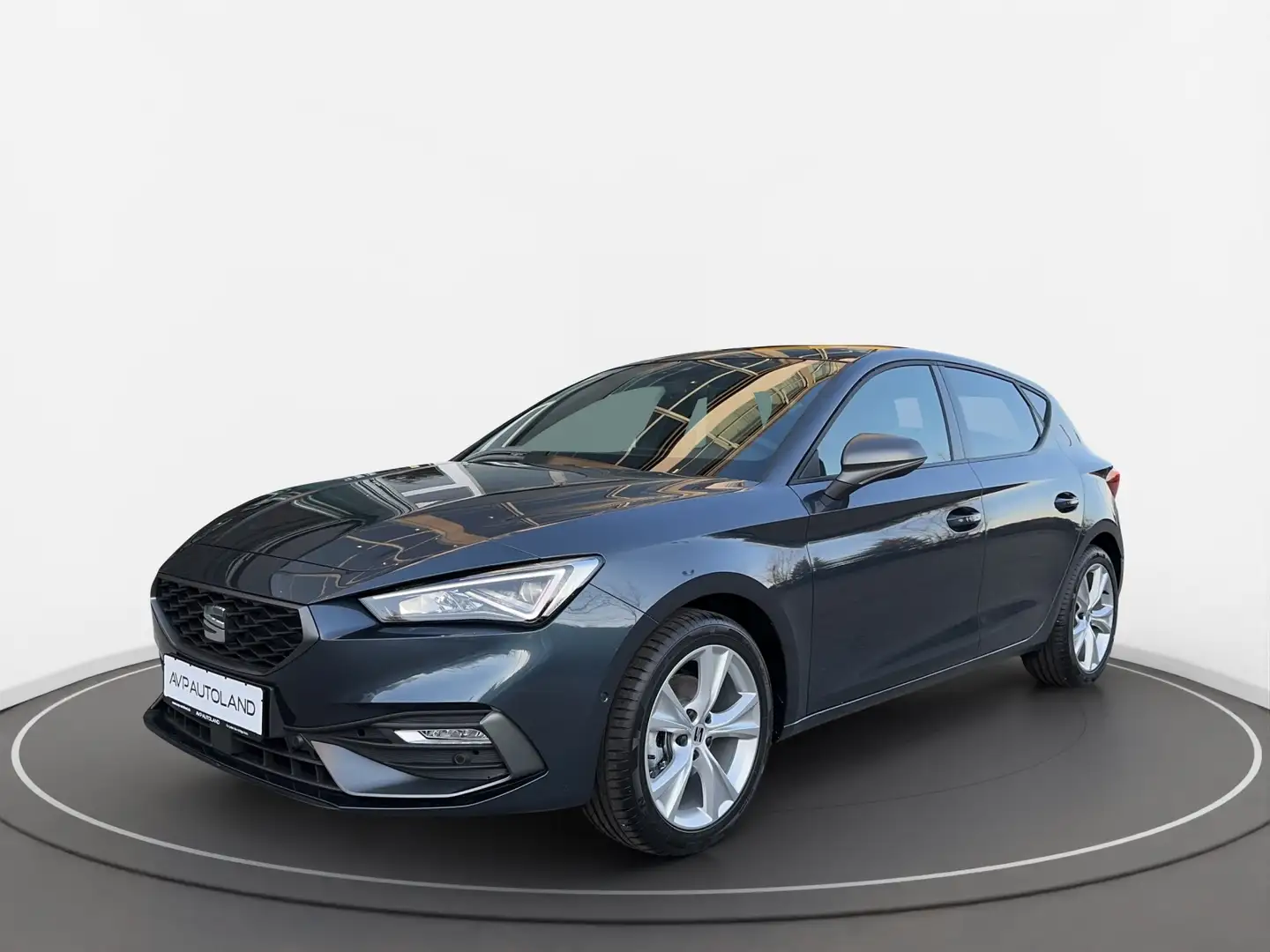 SEAT Leon 1.5 eTSI DSG FR | PANO | NAVI | AHK | Grau - 2