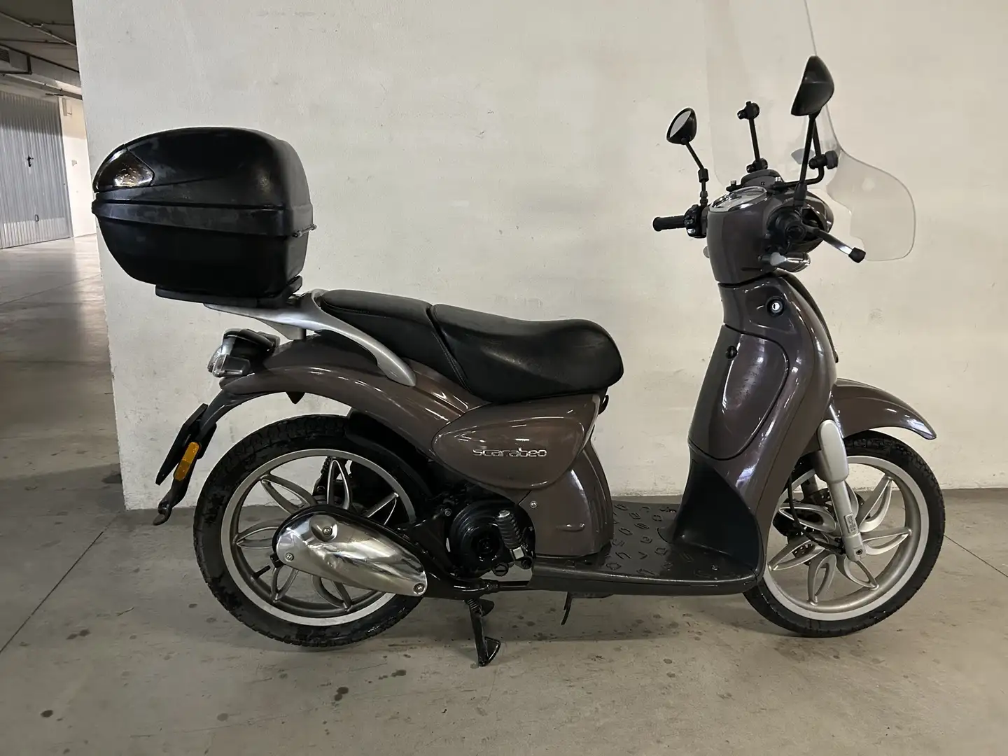 Aprilia Scarabeo 50 4T 4V Marrón - 1