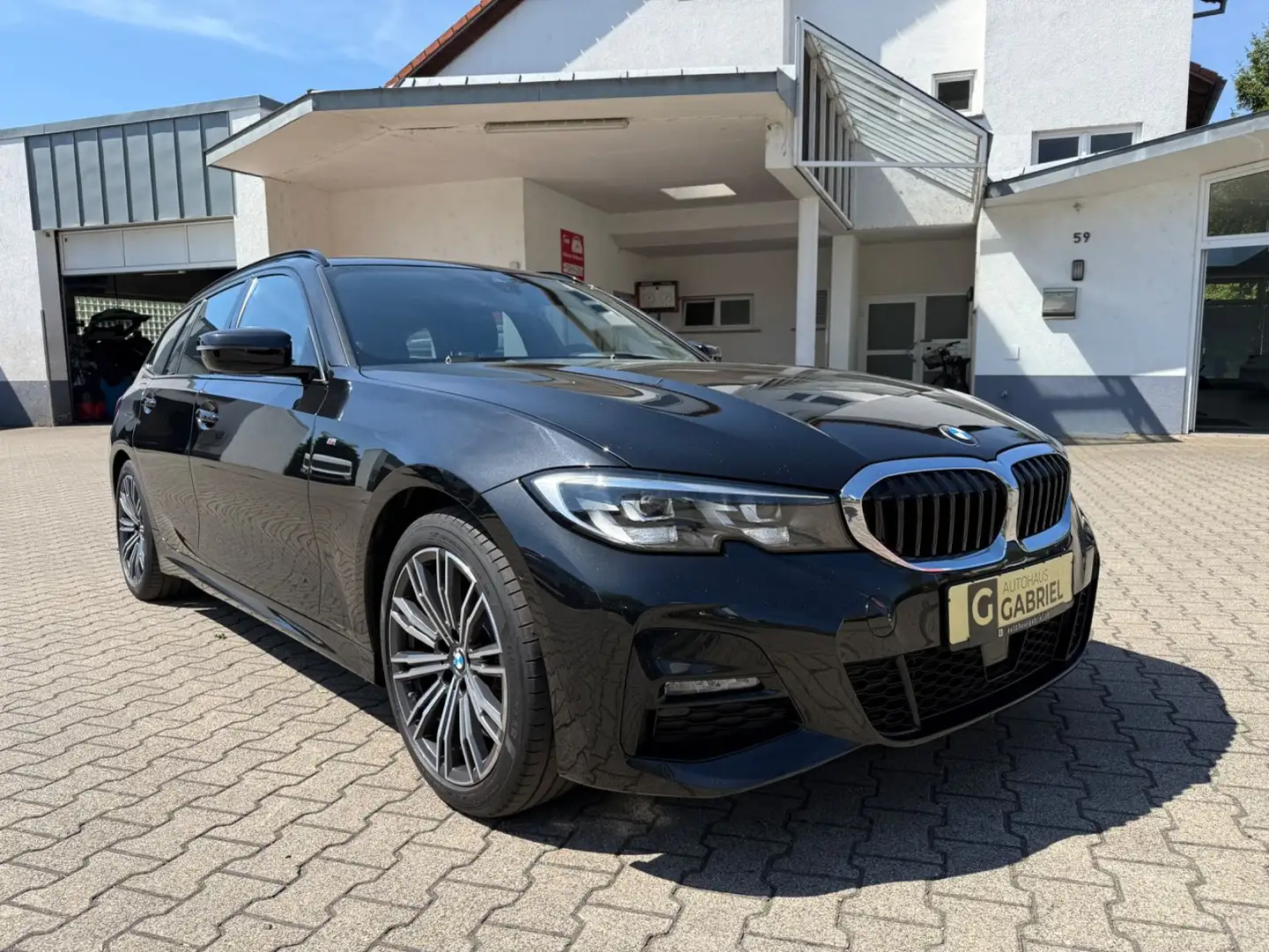 BMW 320 i M Sport Aut. HuD Kamera Stop&Go Navi+ Noir - 1