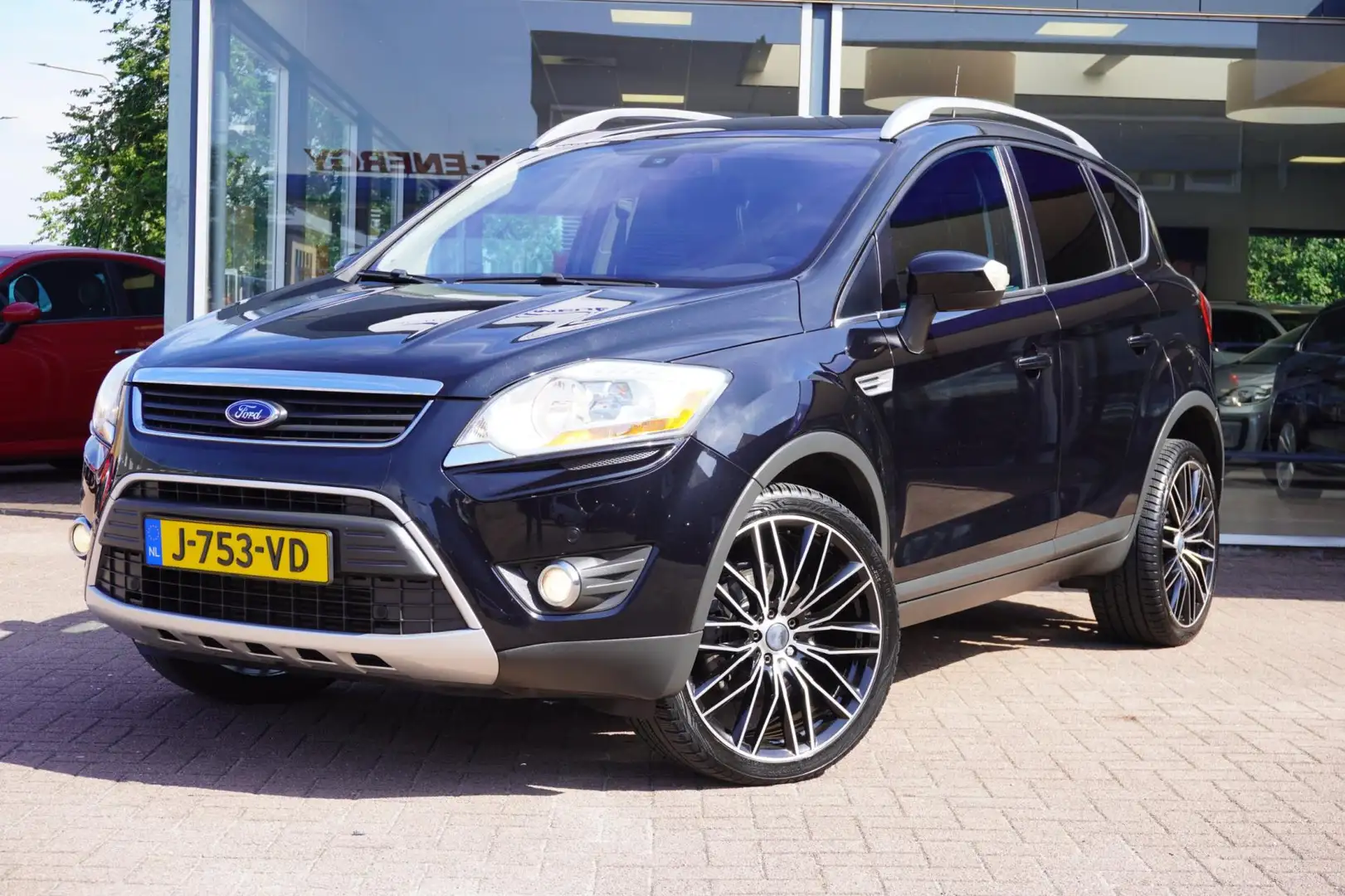 Ford Kuga 2.5 20V Titanium | Automaat | Airco | Vol opties | Noir - 1