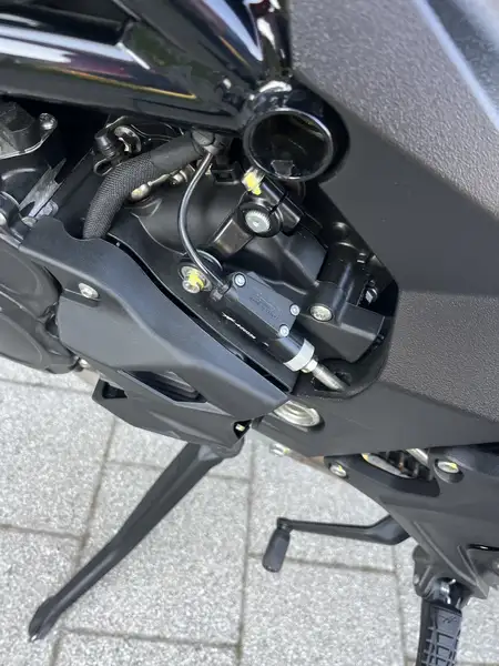 MV Agusta Brutale - foto 6