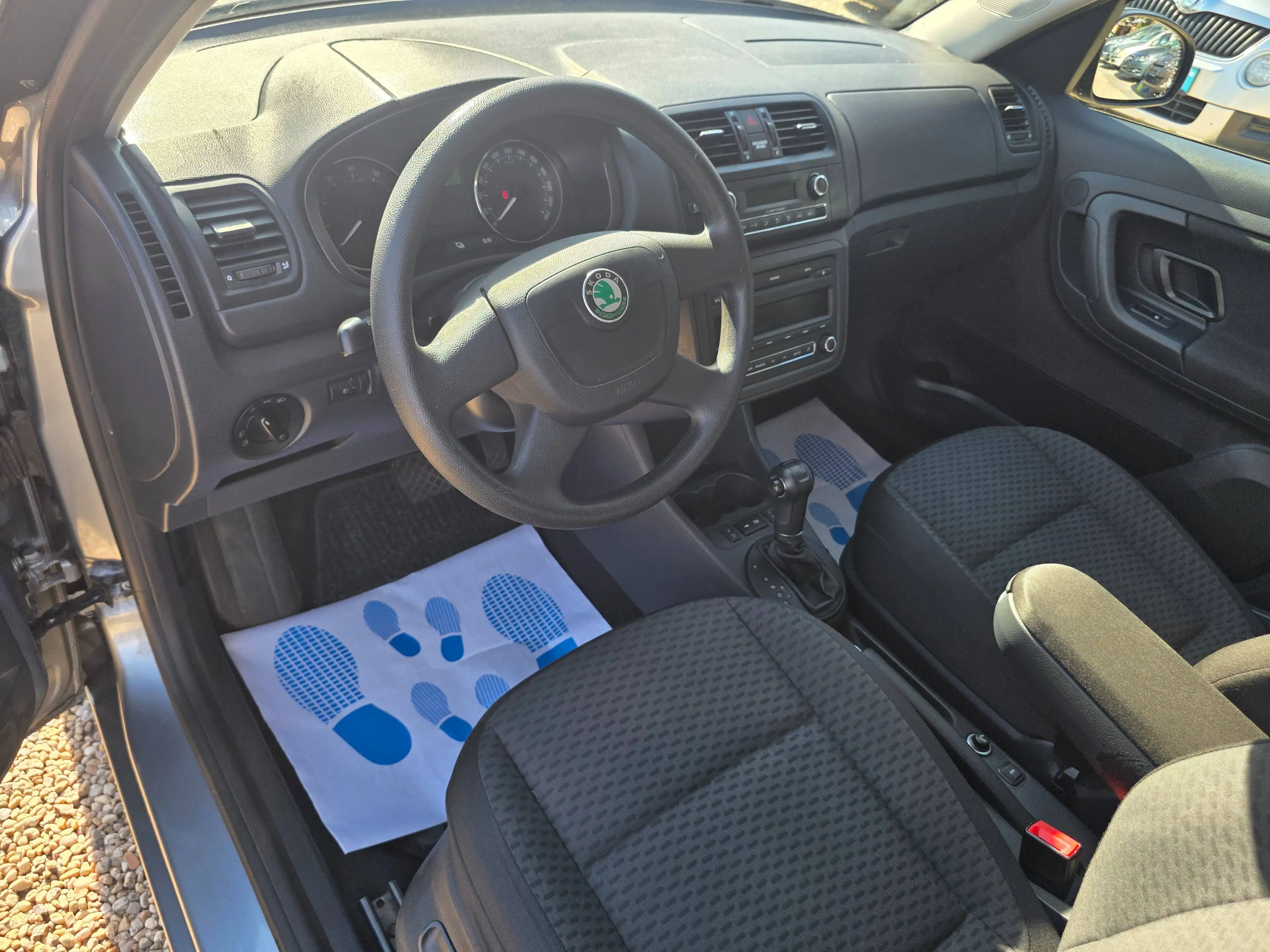 Skoda Roomster Roomster 1.2 TSI*Autom.*AHK*PDC*Sitzh.*TÜV- NEU* — photo 10