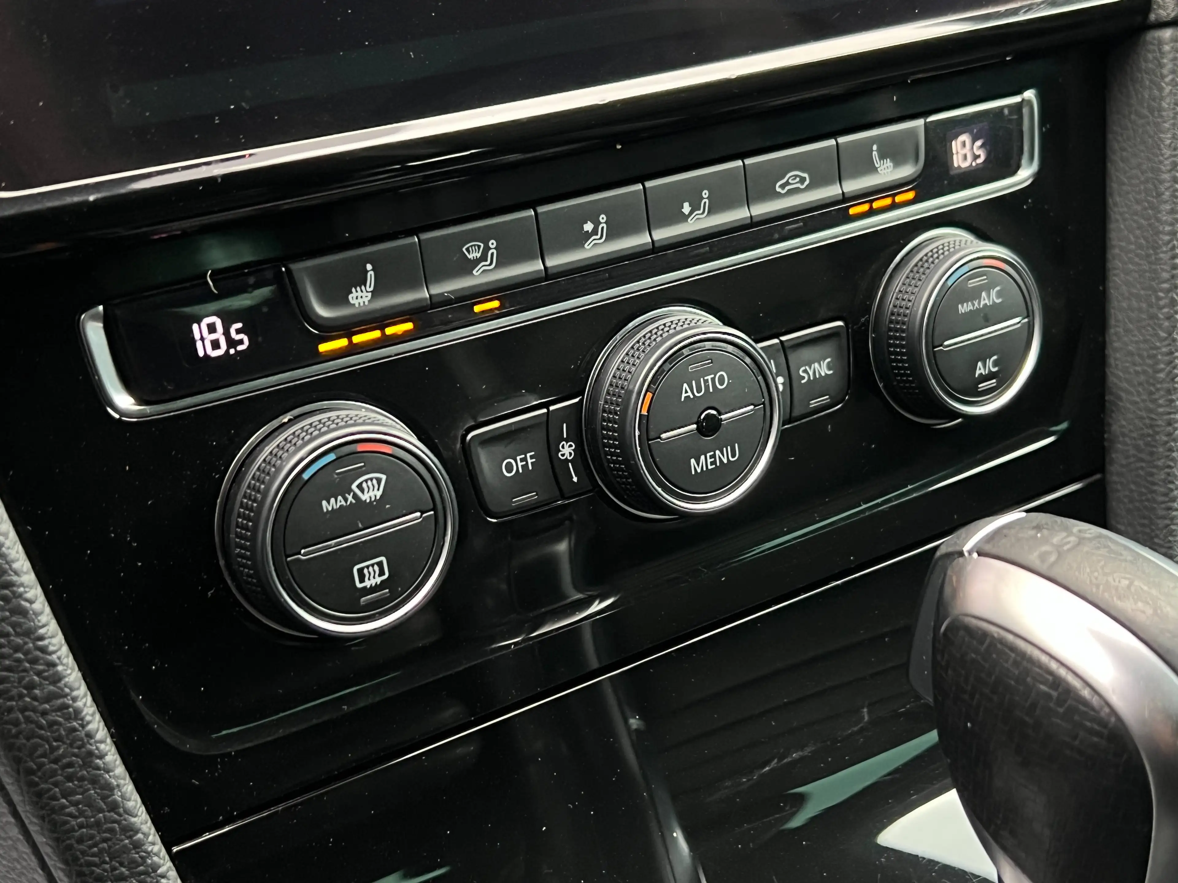 Volkswagen Golf R 2.0 TSI/4 MOTION/FULL OPTION/BOITE AUTO/GARANTIE — photo 8