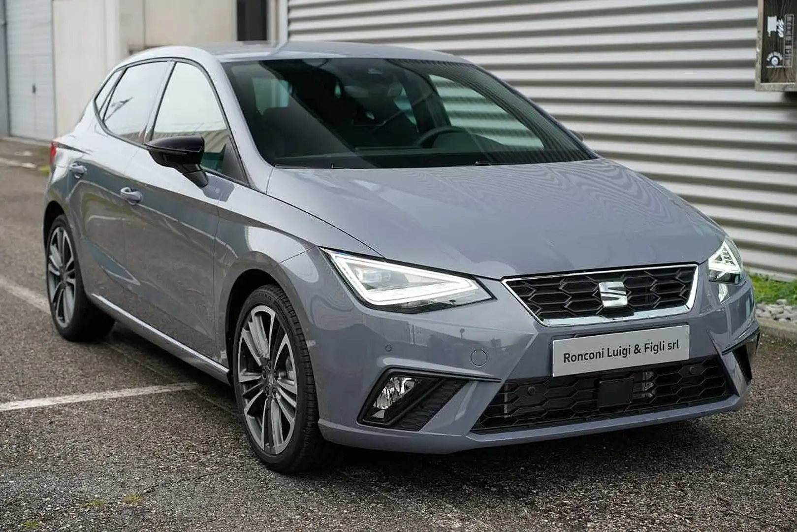 SEAT Ibiza 1.0 EcoTSI 95 CV 5 porte Anniversary Limited Edition Grigio - 2