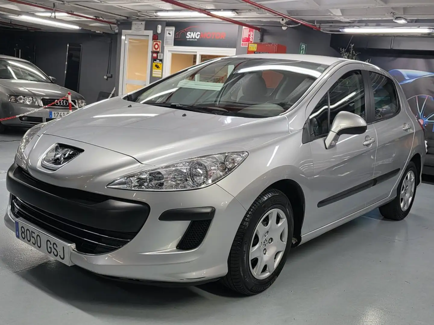 Peugeot 308 Confort 1.6 HDI 90 Grigio - 1