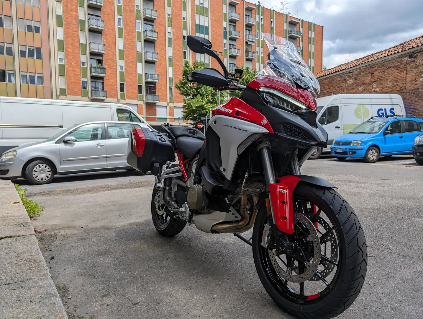Ducati Multistrada V4 S Traver & Radar Rosso - 1