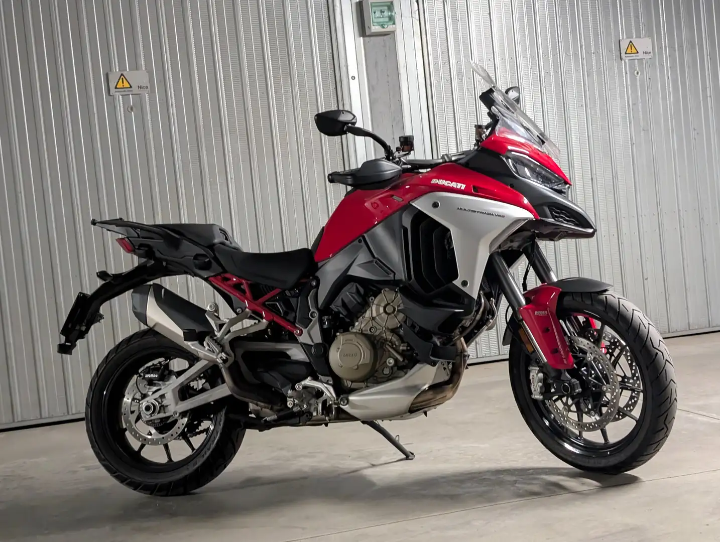 Ducati Multistrada V4 S Traver & Radar Rosso - 2