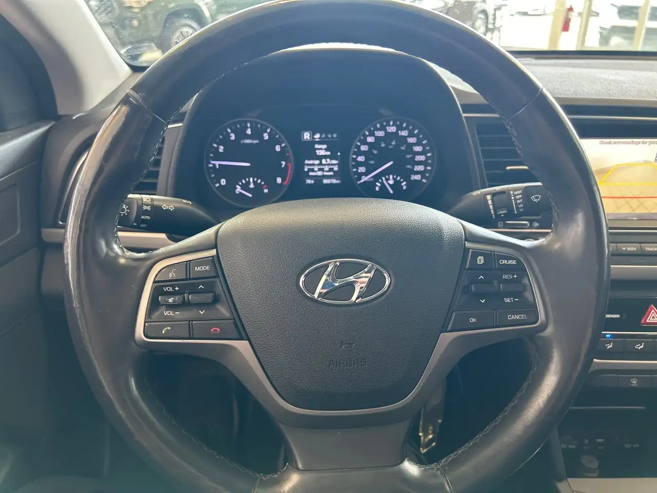 Hyundai ELANTRA снимка Hyundai ELANTRA
