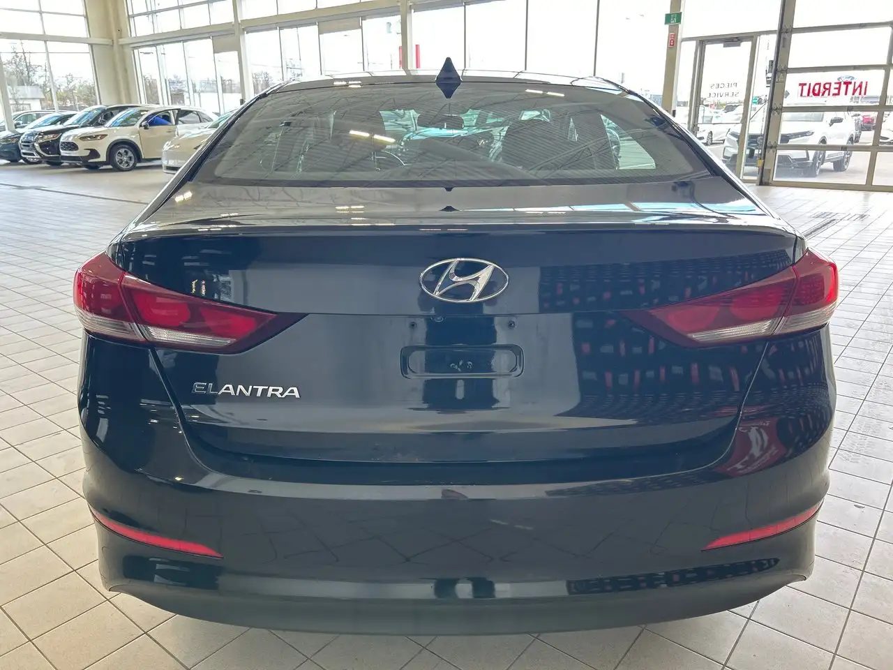 Hyundai ELANTRA снимка Hyundai ELANTRA