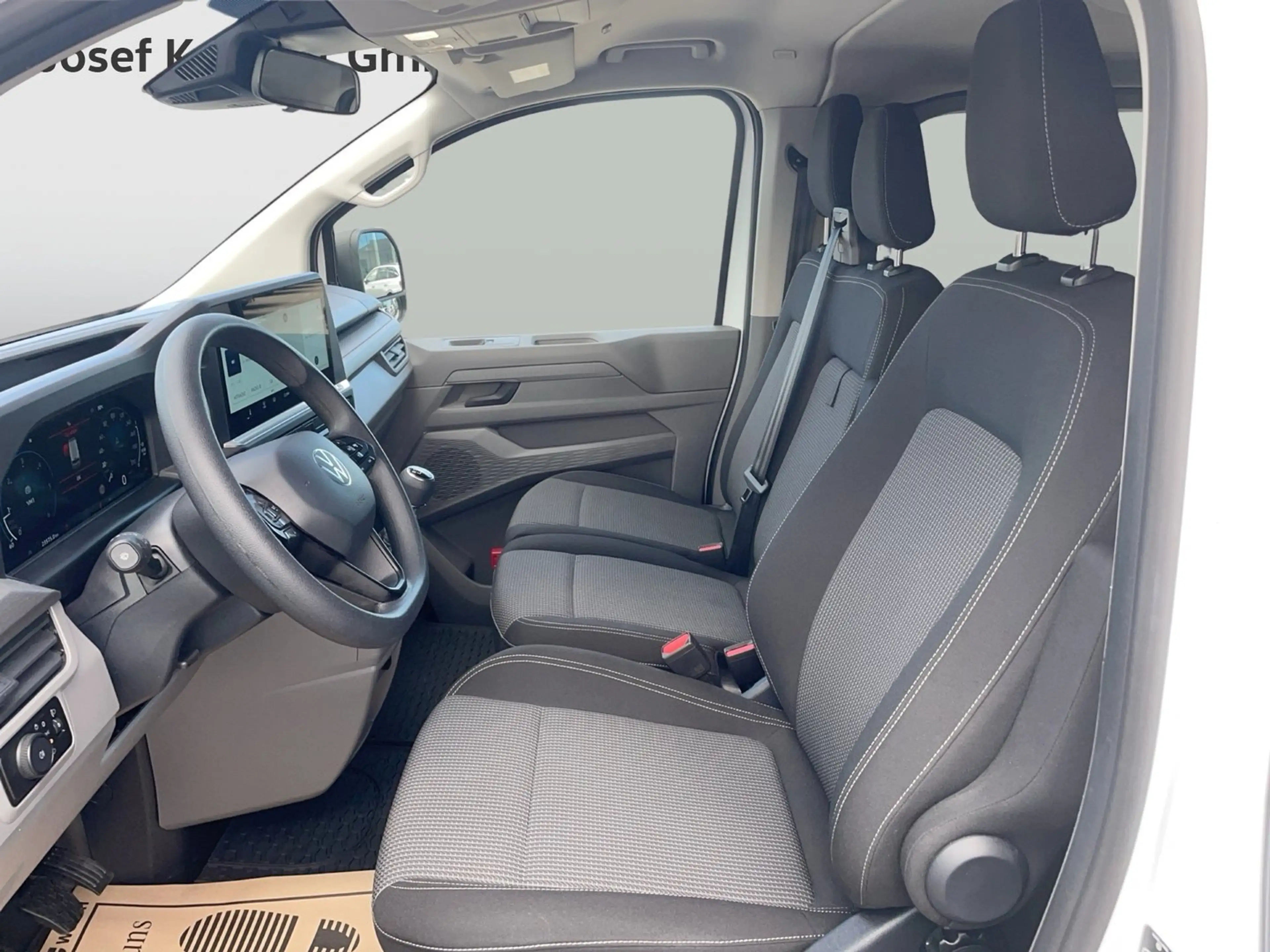 Volkswagen Transporter Kombi LR TDI — photo 9