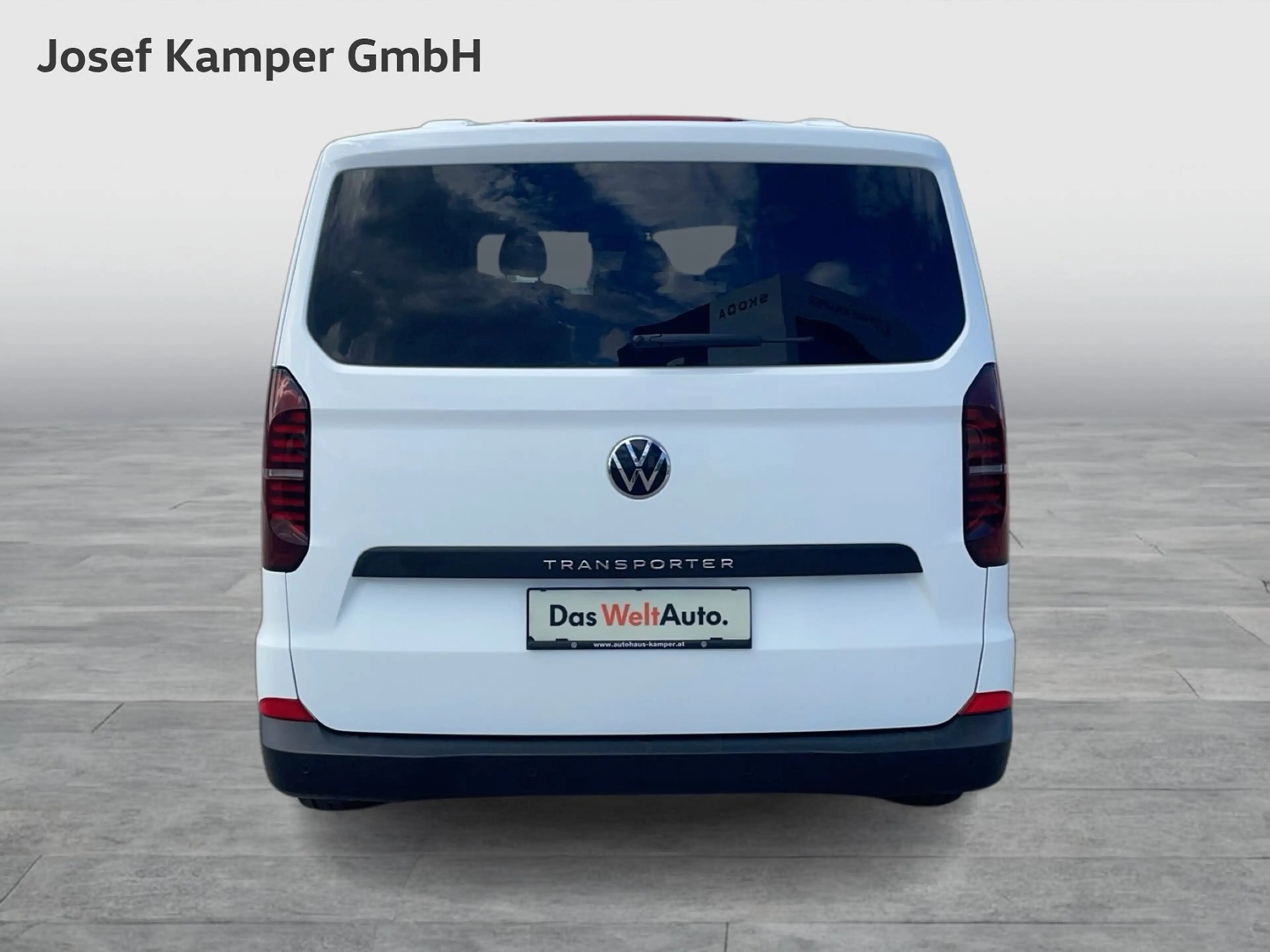 Volkswagen Transporter Kombi LR TDI — photo 4