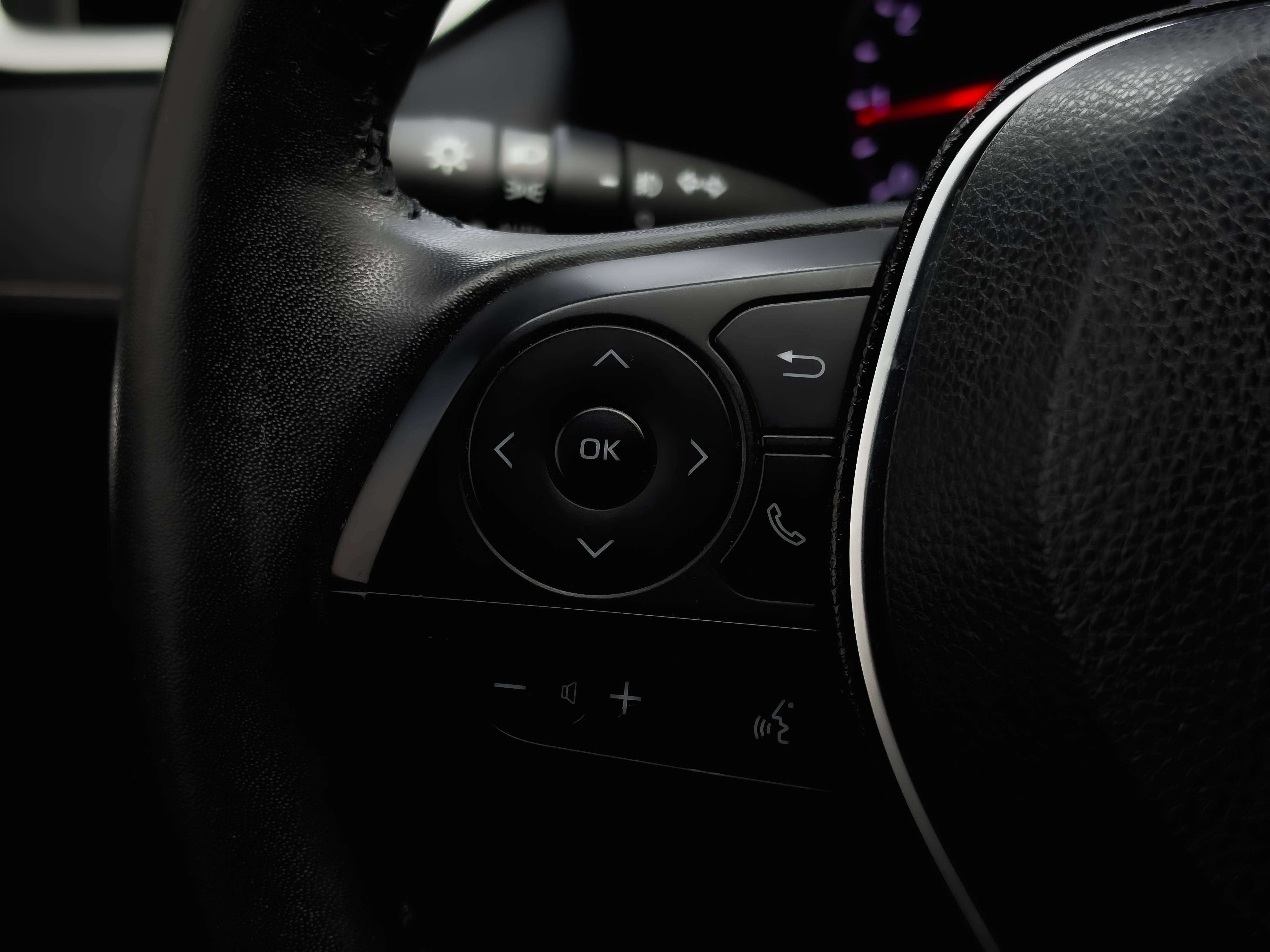 used 2020 Toyota RAV4 car, priced at $29,995