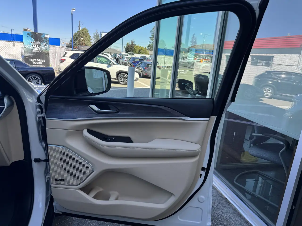 Jeep Grand Cherokee снимка Jeep Grand Cherokee