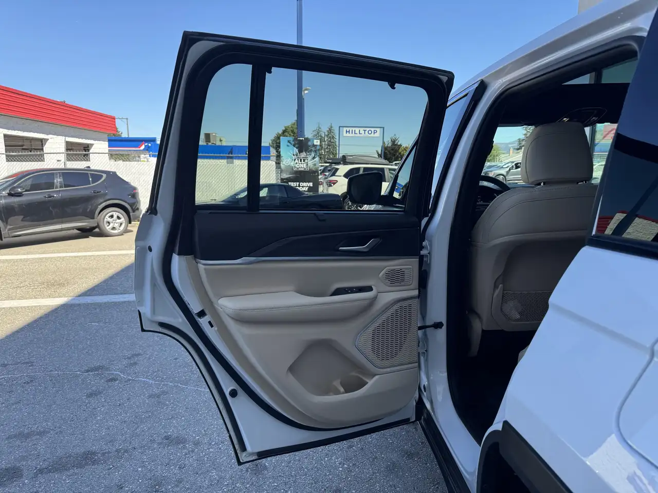Jeep Grand Cherokee снимка Jeep Grand Cherokee