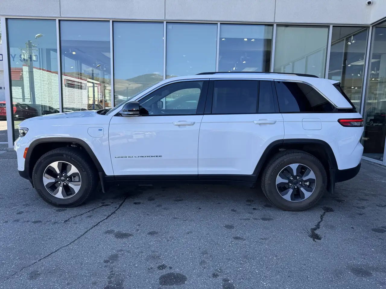 Jeep Grand Cherokee снимка Jeep Grand Cherokee