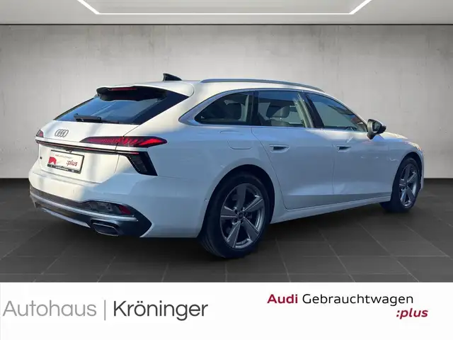 Audi A6 Avant view 2