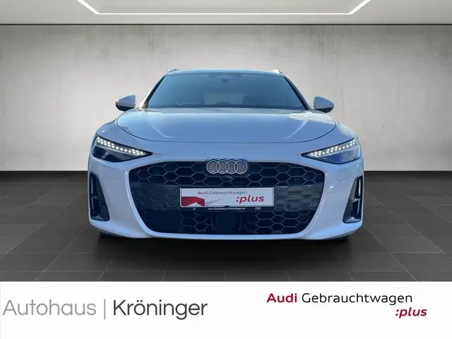Audi A6 Avant view 5