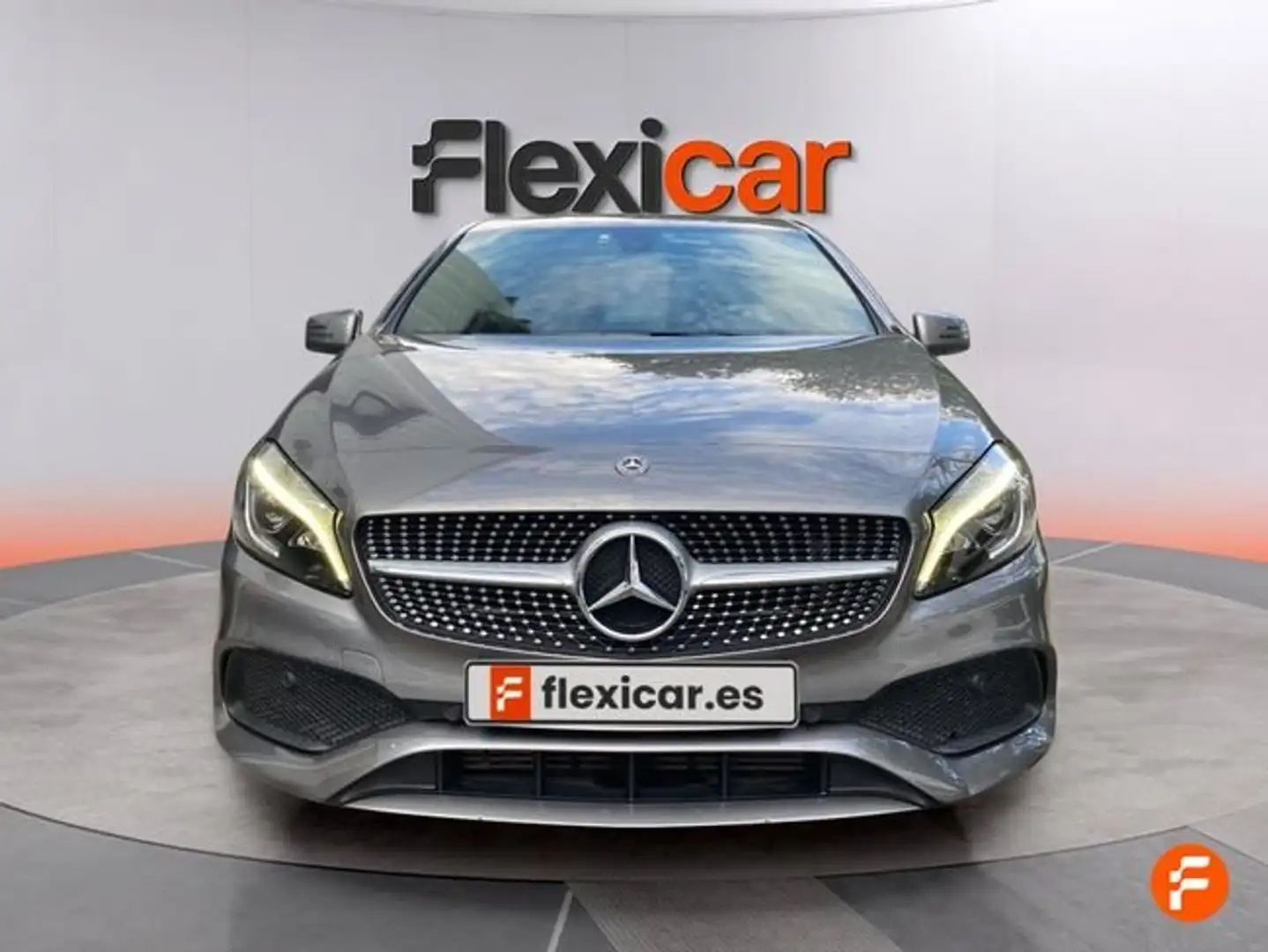 Mercedes-Benz A 200 d Gris - 2