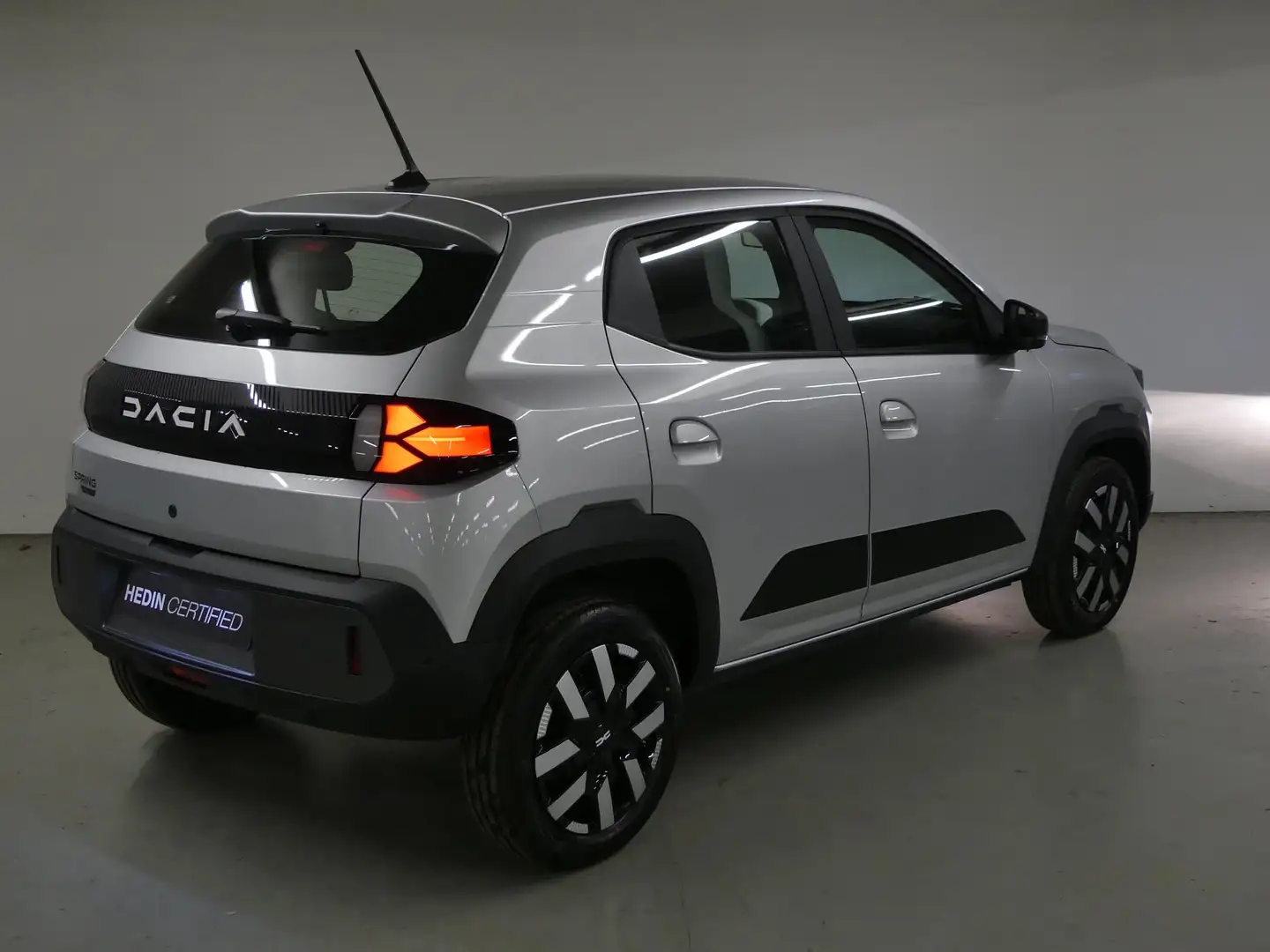 Dacia Spring Expression 65 26.8 kWh / DC Lader / Grijs - 2