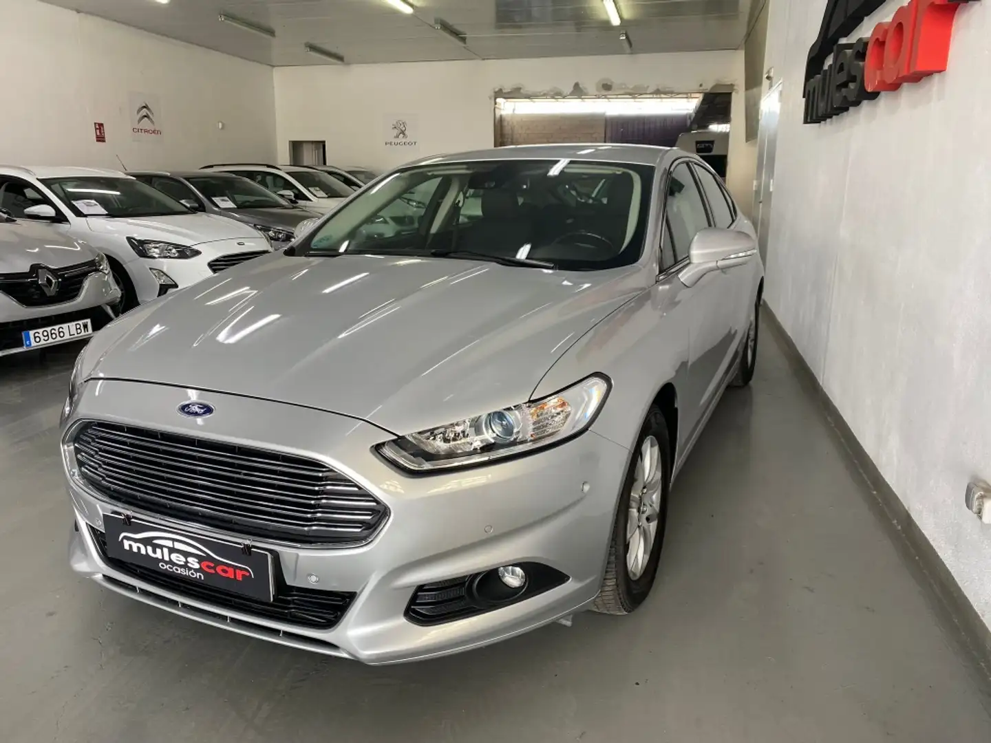 Ford Mondeo 2.0TDCI Trend 150 Silber - 2