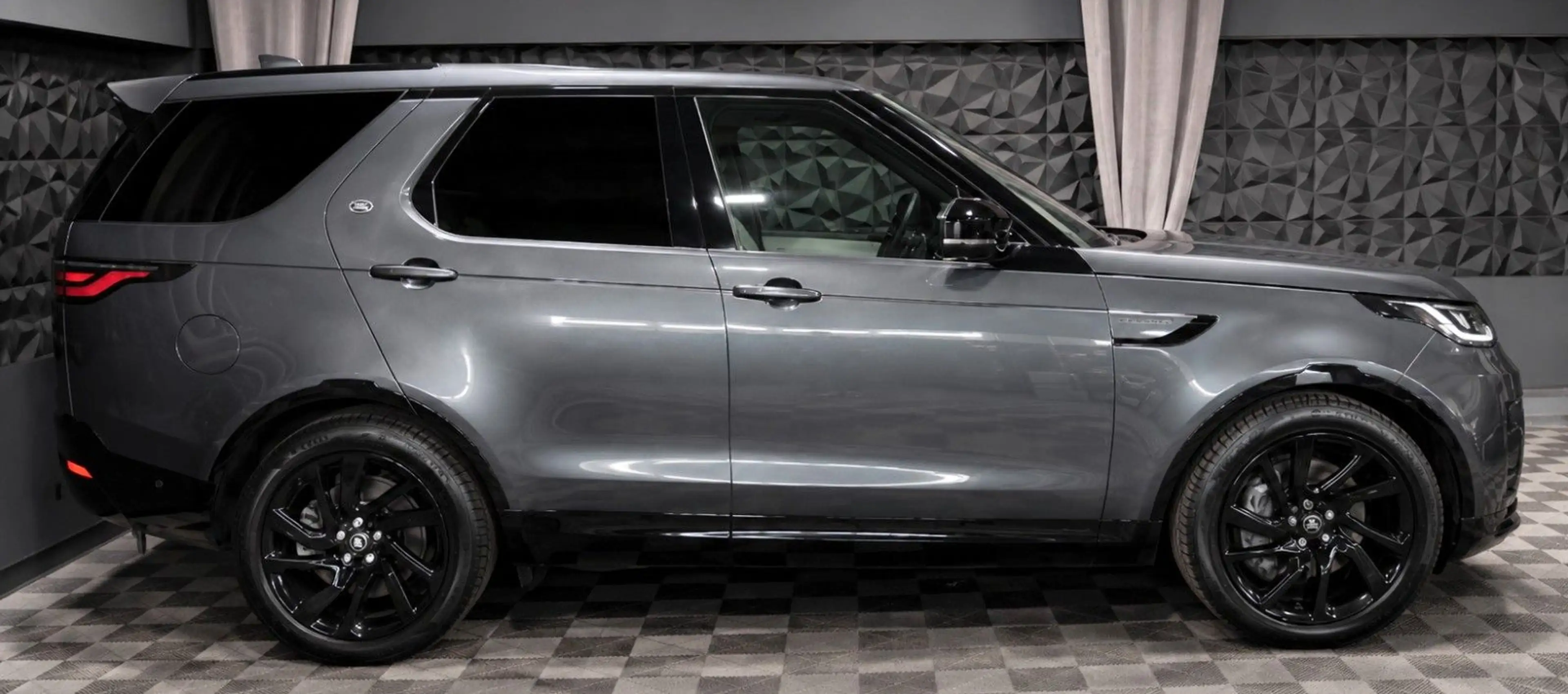 Land Rover Discovery 5 R-Dynamic SE P360,1 Hand,AWD, Kamera — photo 9