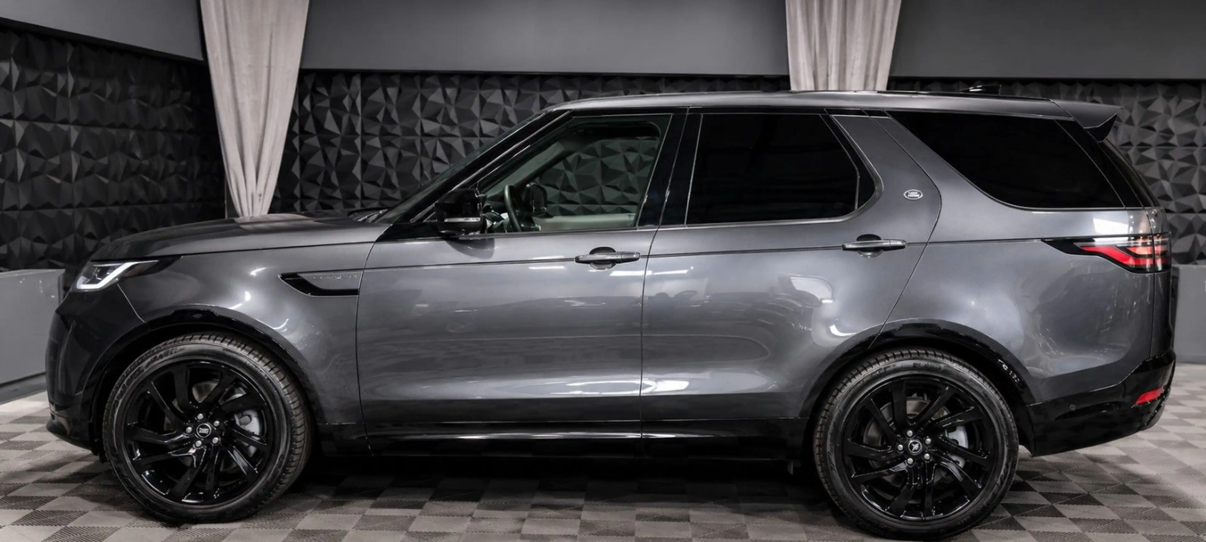 Land Rover Discovery 5 R-Dynamic SE P360,1 Hand,AWD, Kamera — photo 8