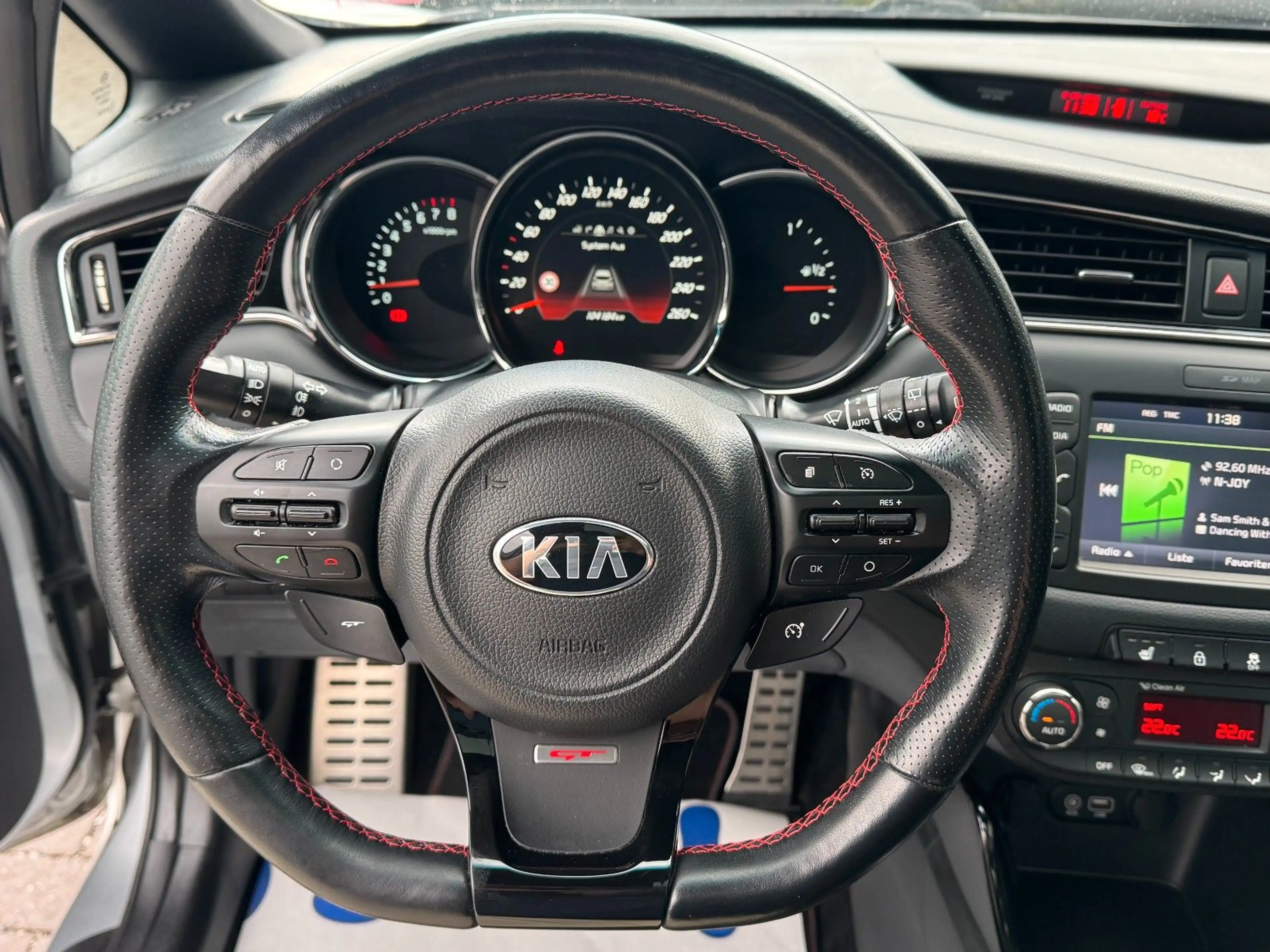 Kia Ceed / cee'd Ceed GT-Track |Panorama|Kamera|Navi|Shz|Xenon|++ — photo 14