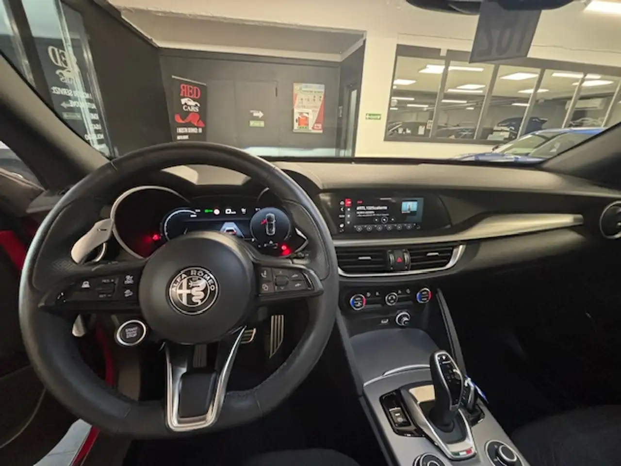 Alfa Romeo Stelvio 2024 — фото 12