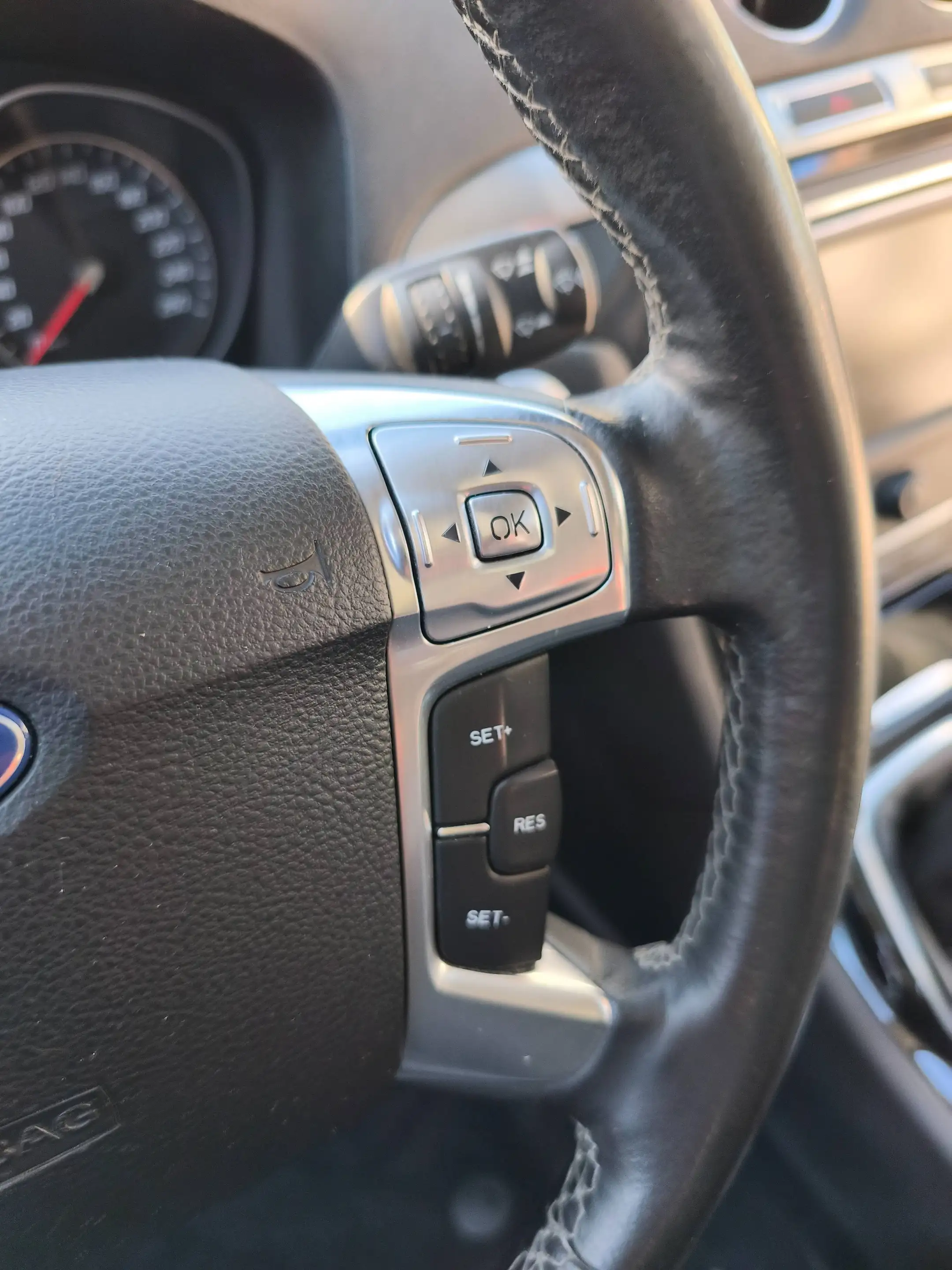 Ford Galaxy Titanium 2.0 TDI 7SITTZE/KLIMA/NAVI/KAMERA/XENON/PANORAMA/SOUNDSYSTEM — photo 15